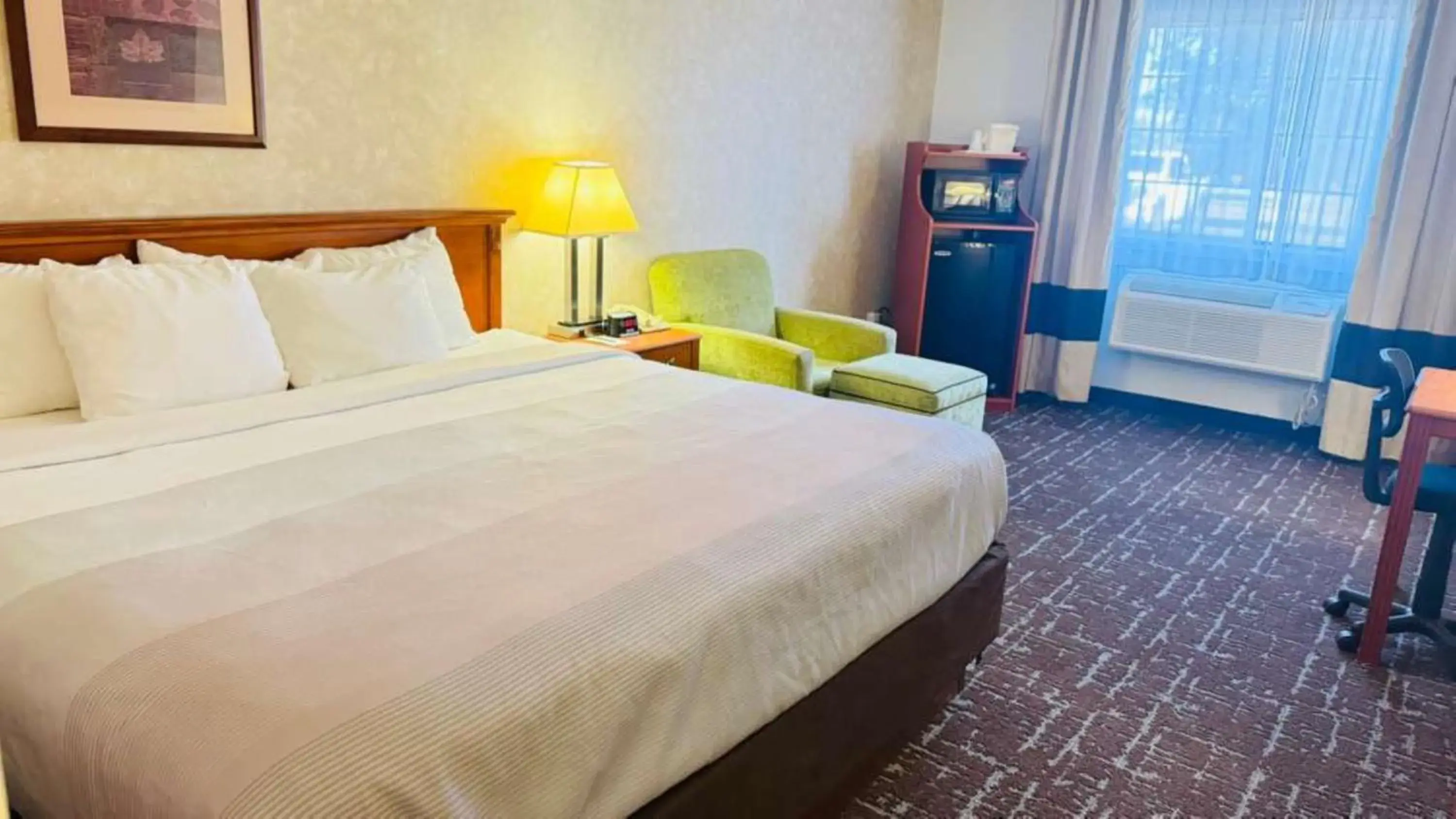 King Room - Accessible/Non-Smoking in Quality Inn Marshall near University King Room - Accessible/Non-Smoking in Quality Inn Marshall near University