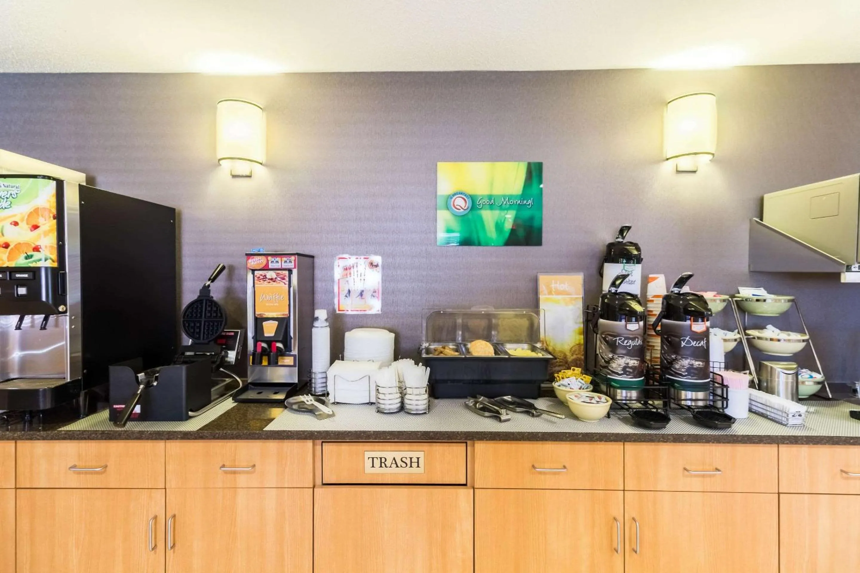 Restaurant/places to eat in Quality Inn Marshall near University