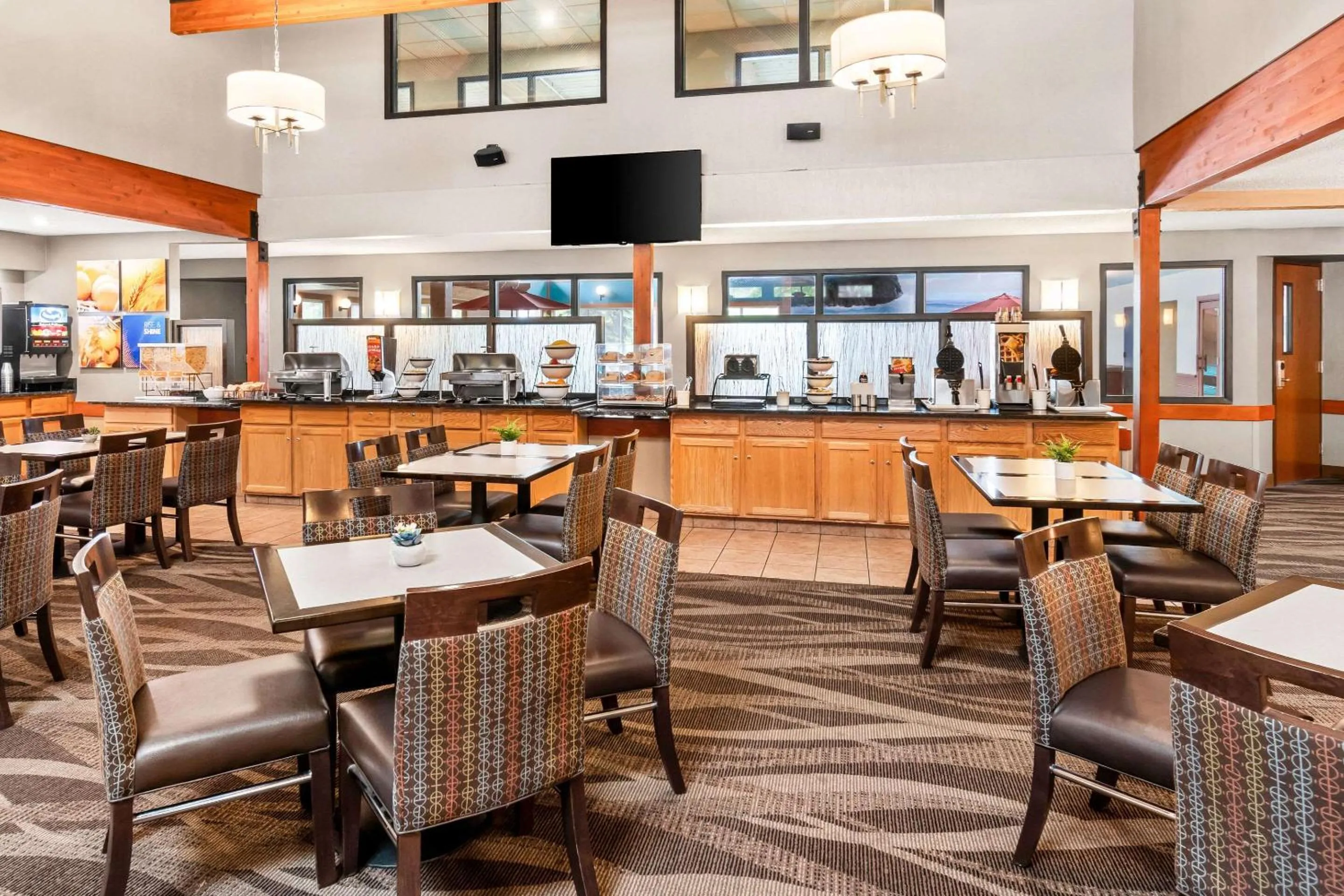 Breakfast in Comfort Inn Duluth West