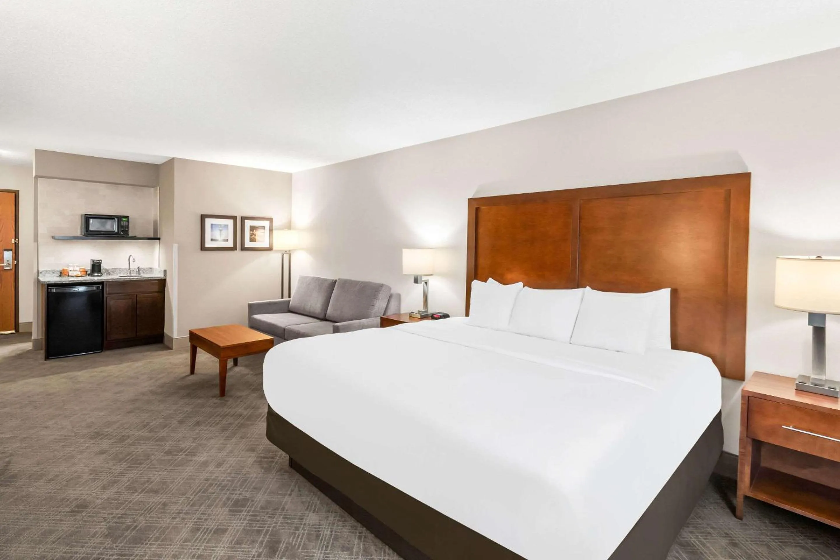 Bedroom, Bed in Comfort Inn Duluth West