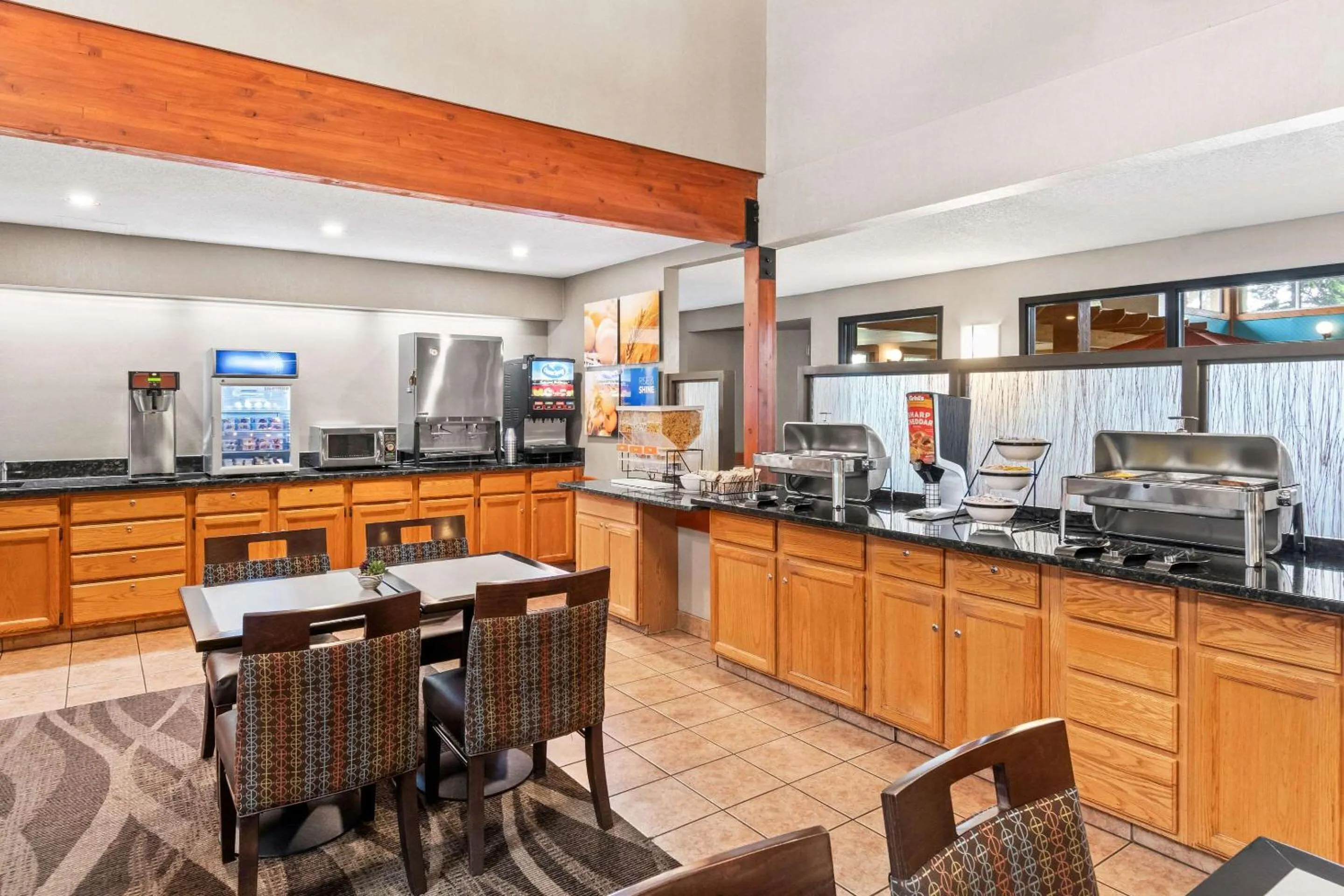 Breakfast in Comfort Inn Duluth West