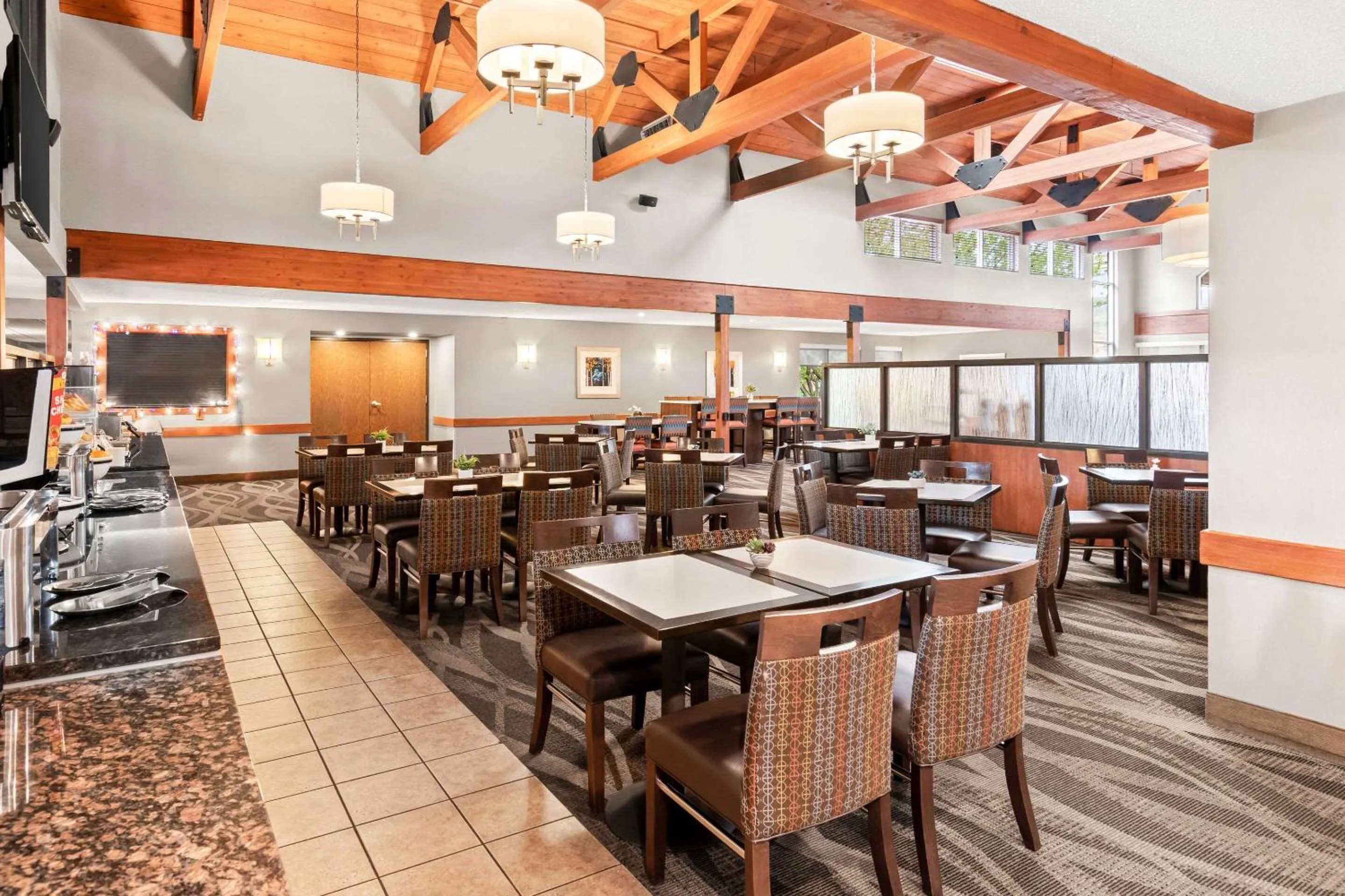 Breakfast in Comfort Inn Duluth West