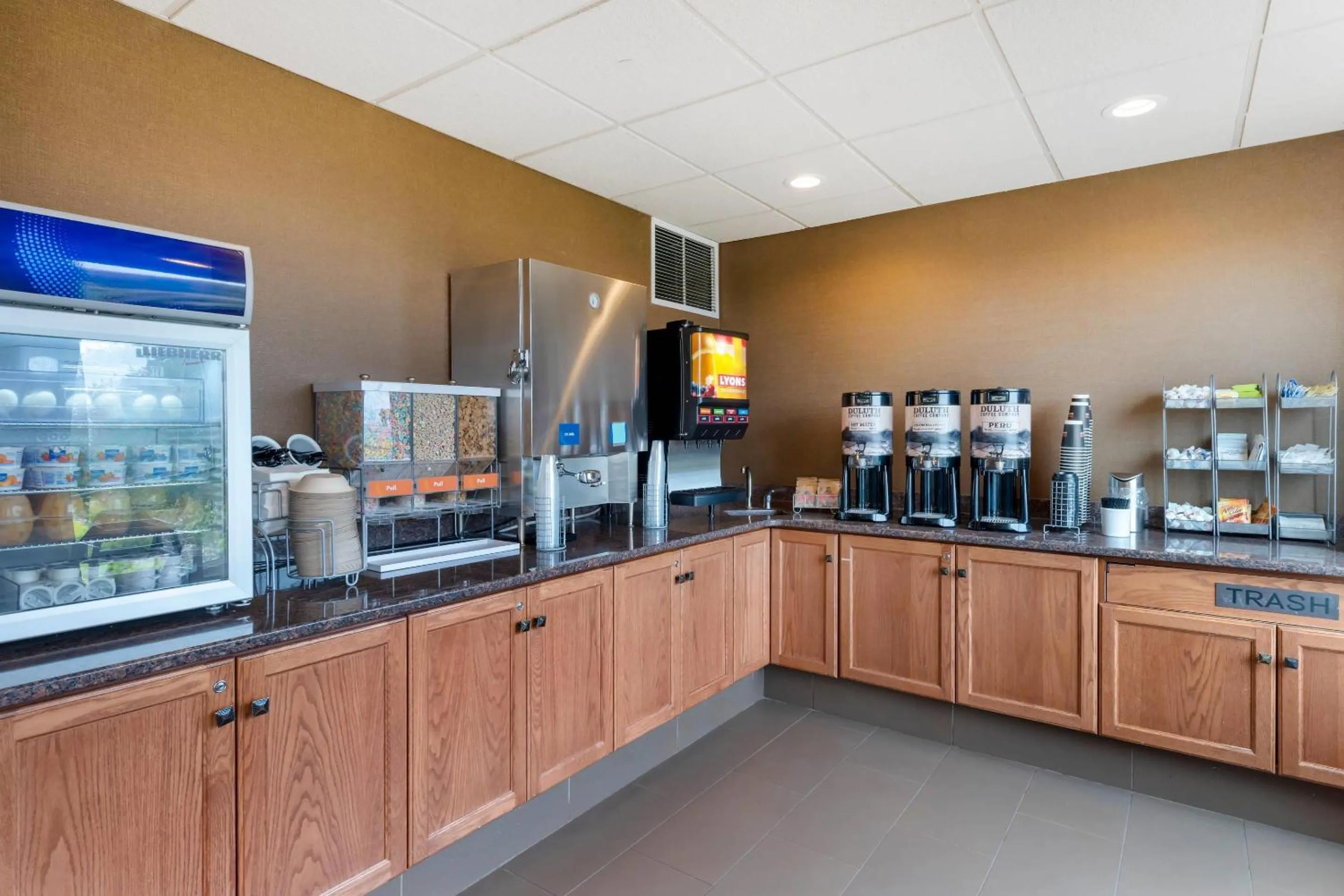 Breakfast in Lift Bridge Lodge, an Ascend Collection Hotel