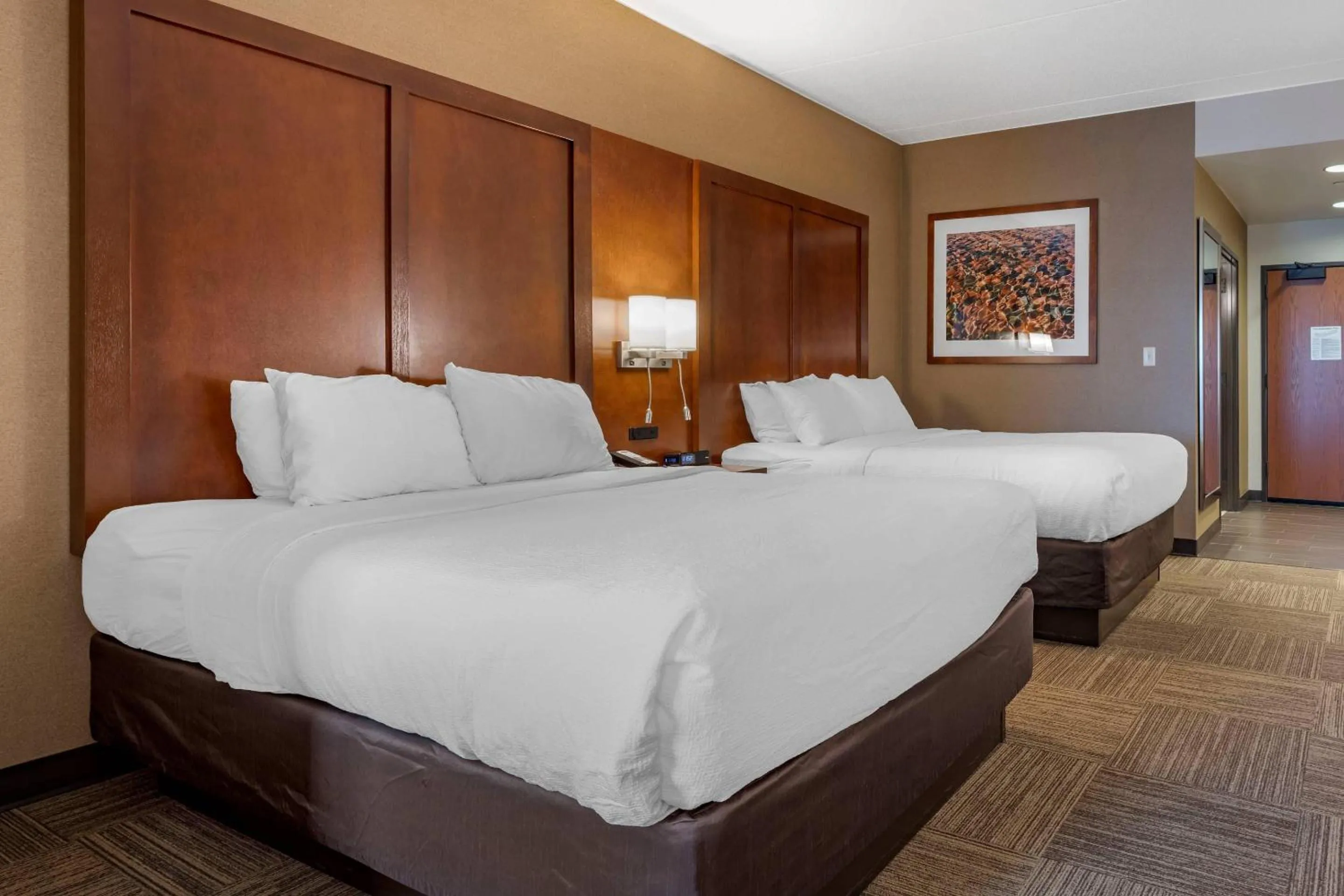 Bedroom, Bed in Lift Bridge Lodge, an Ascend Collection Hotel