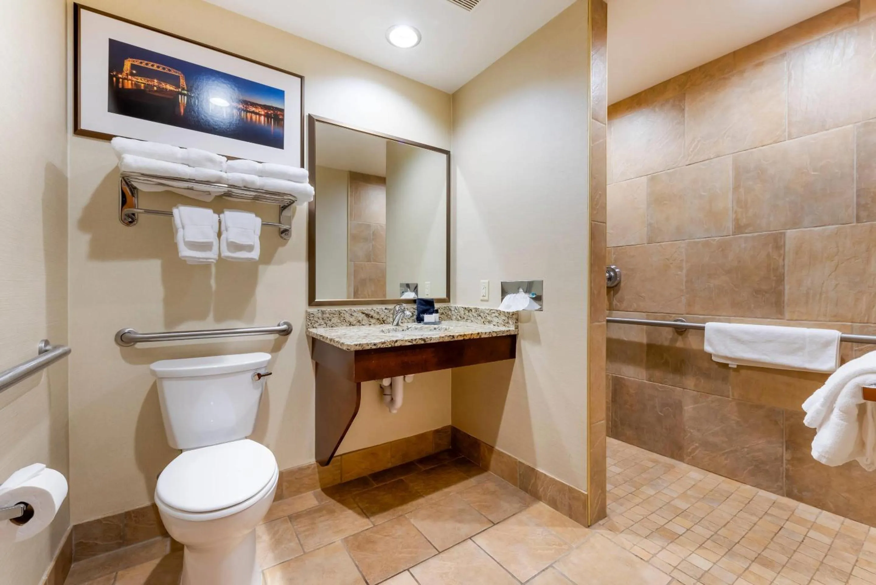 Bedroom in Lift Bridge Lodge, an Ascend Collection Hotel