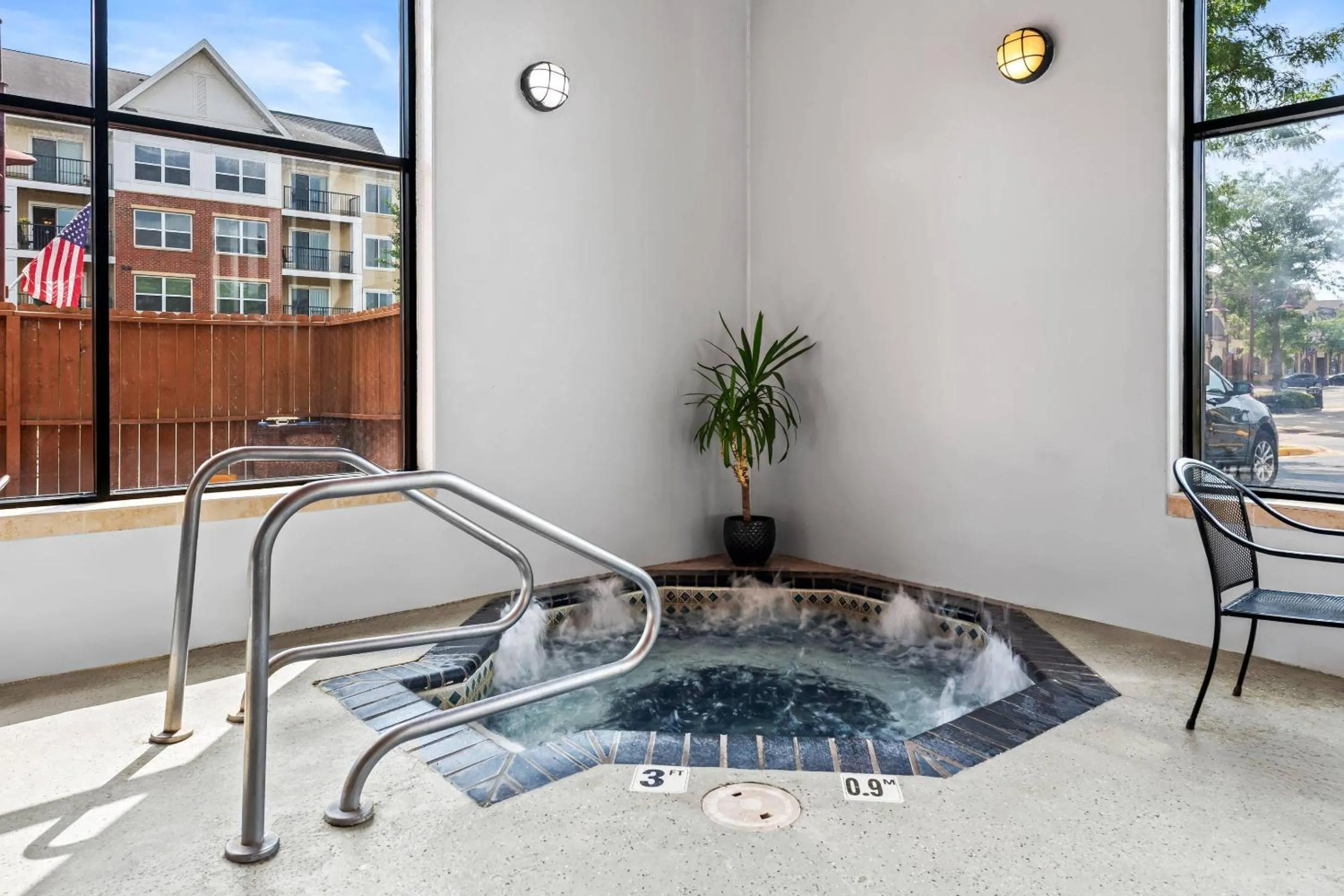 Swimming pool in Quality Inn Savage - Bloomington West