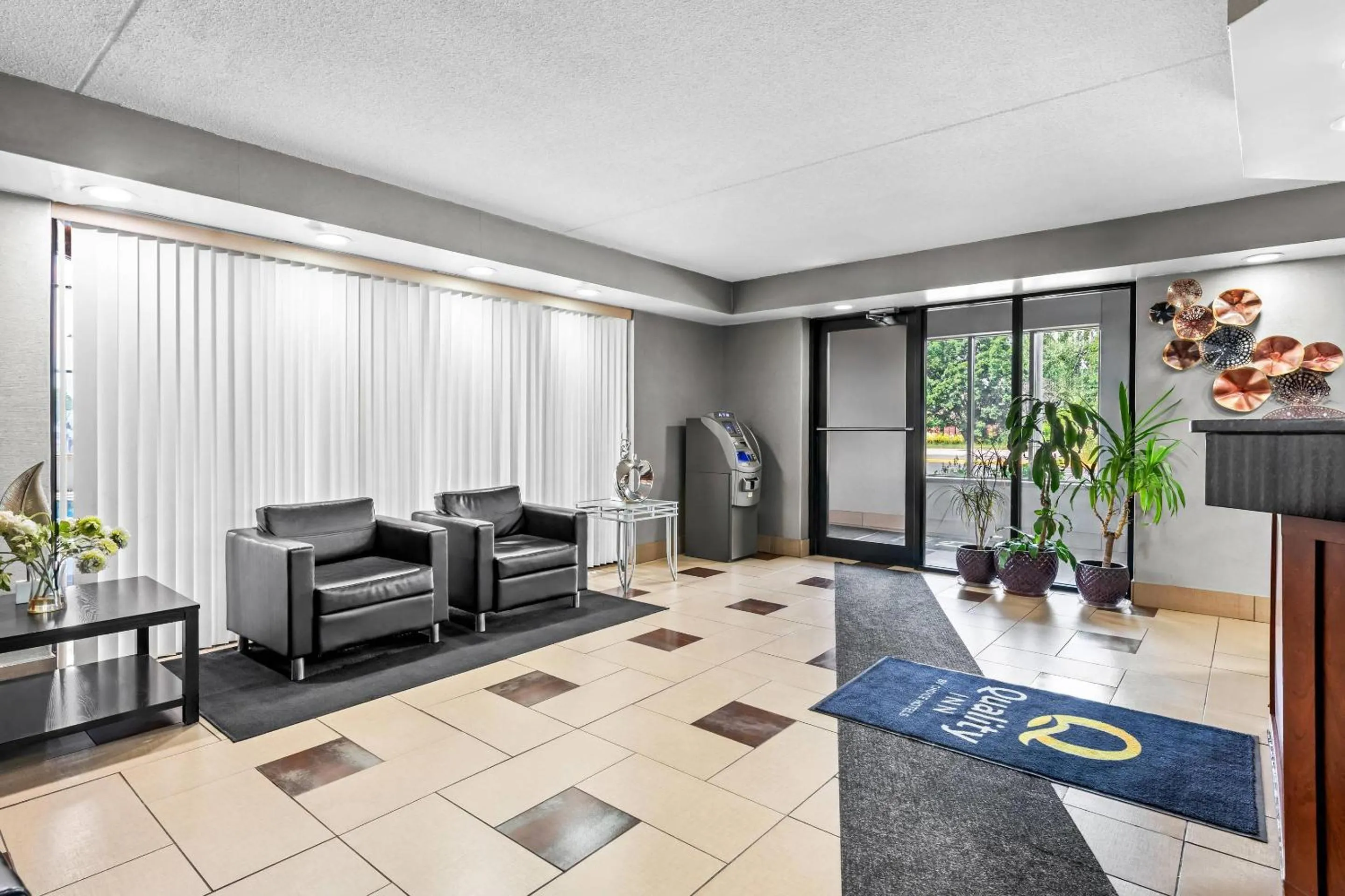 Lobby or reception in Quality Inn Savage - Bloomington West