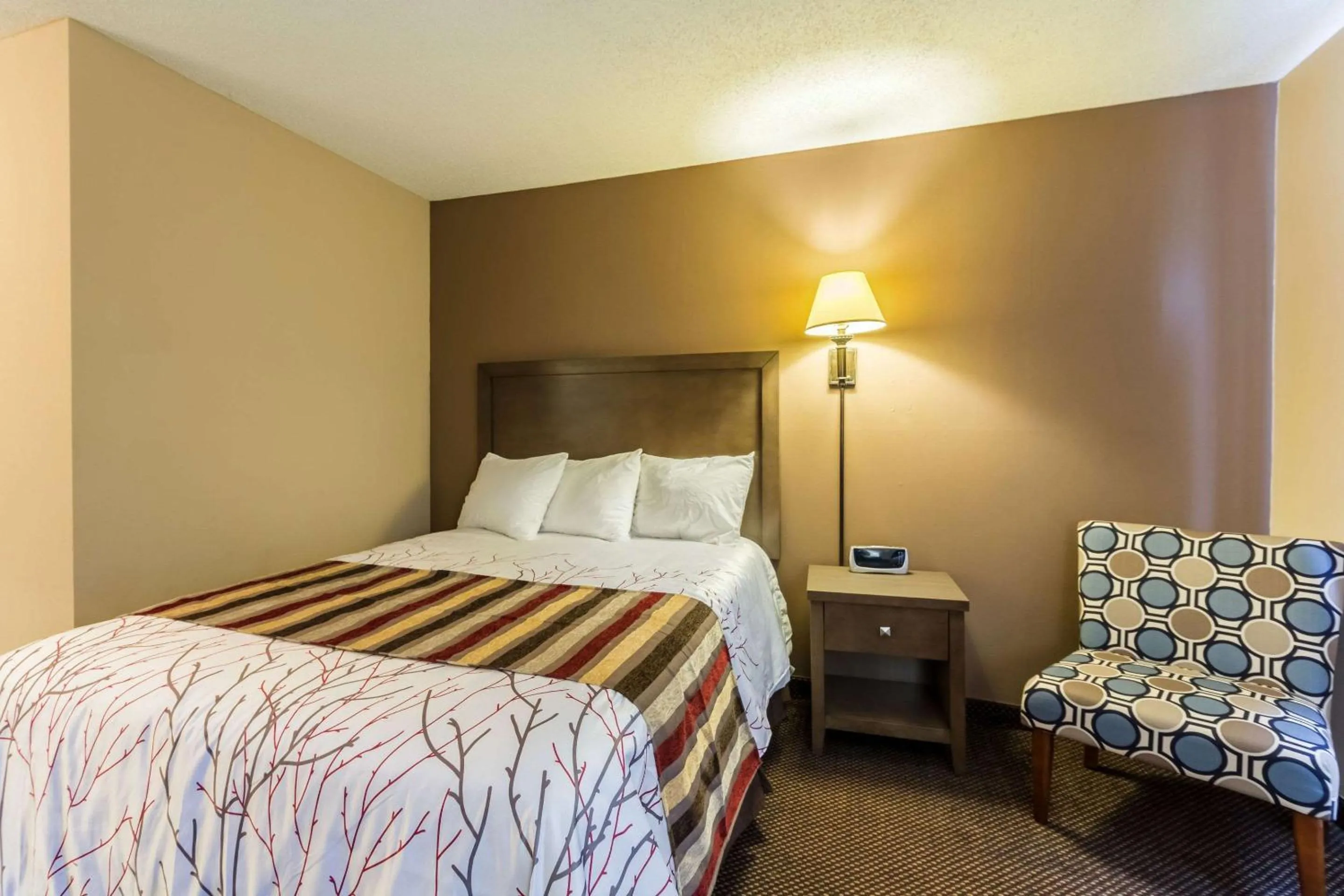 Bedroom, Bed in Rodeway Inn Red Wing