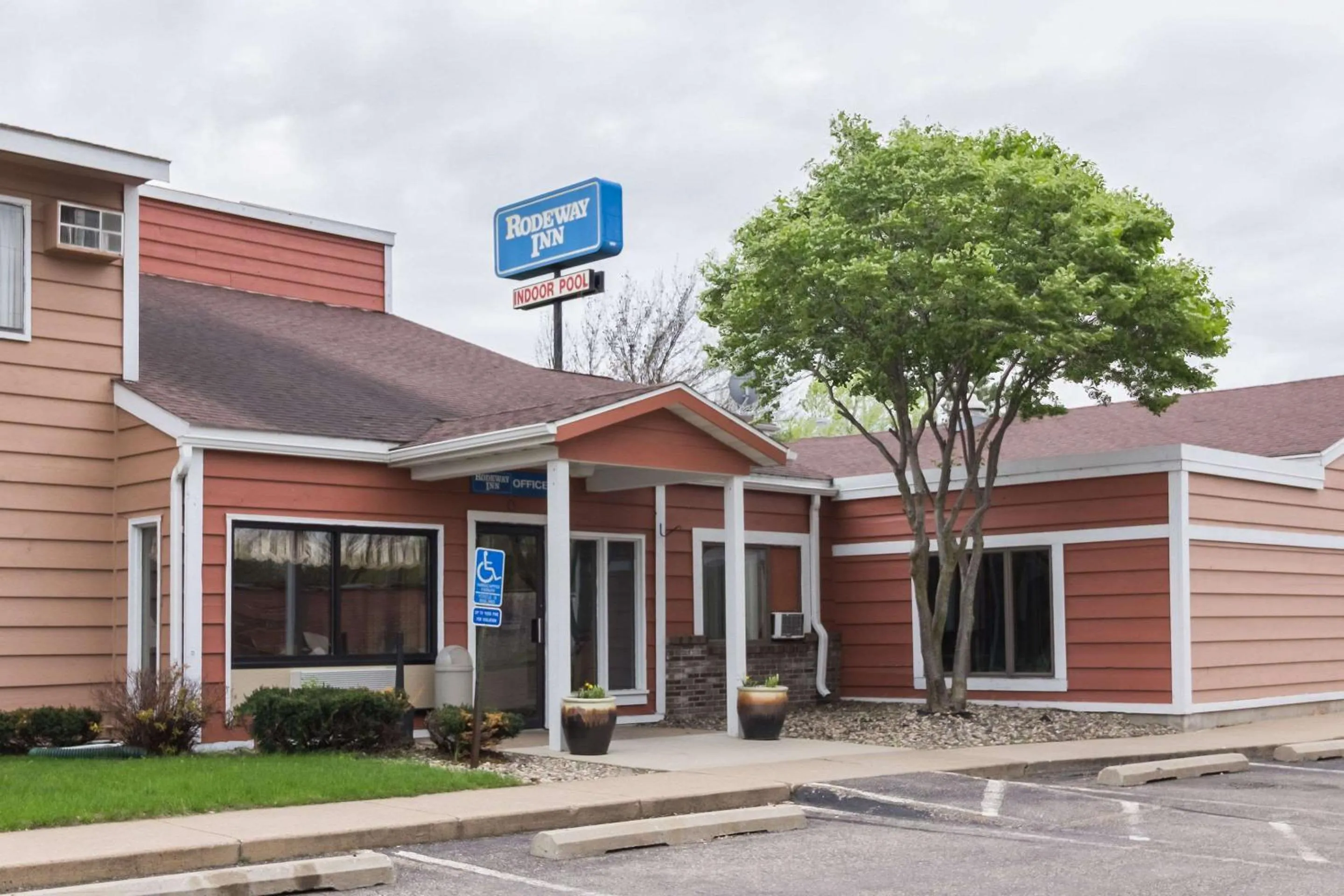 Property building in Rodeway Inn Red Wing