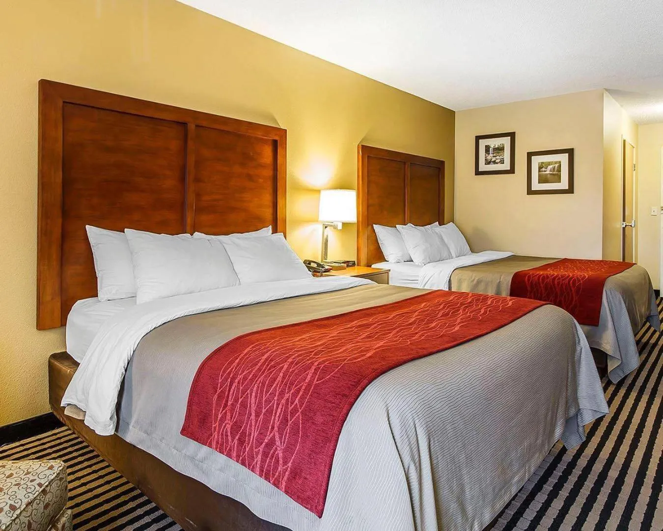 Bedroom, Bed in Comfort Inn Owatonna near Medical Center