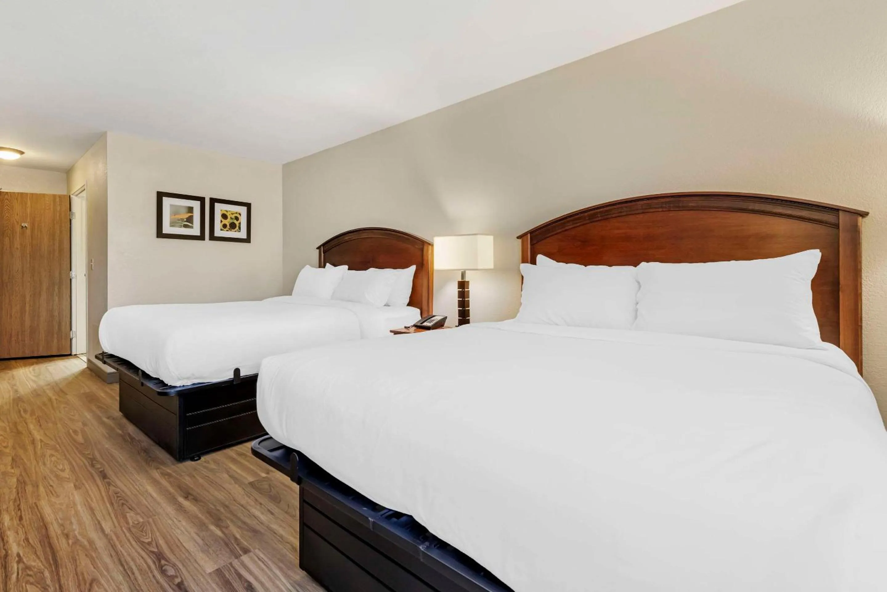 Bedroom, Bed in Comfort Inn Albert Lea at Trails Travel Center