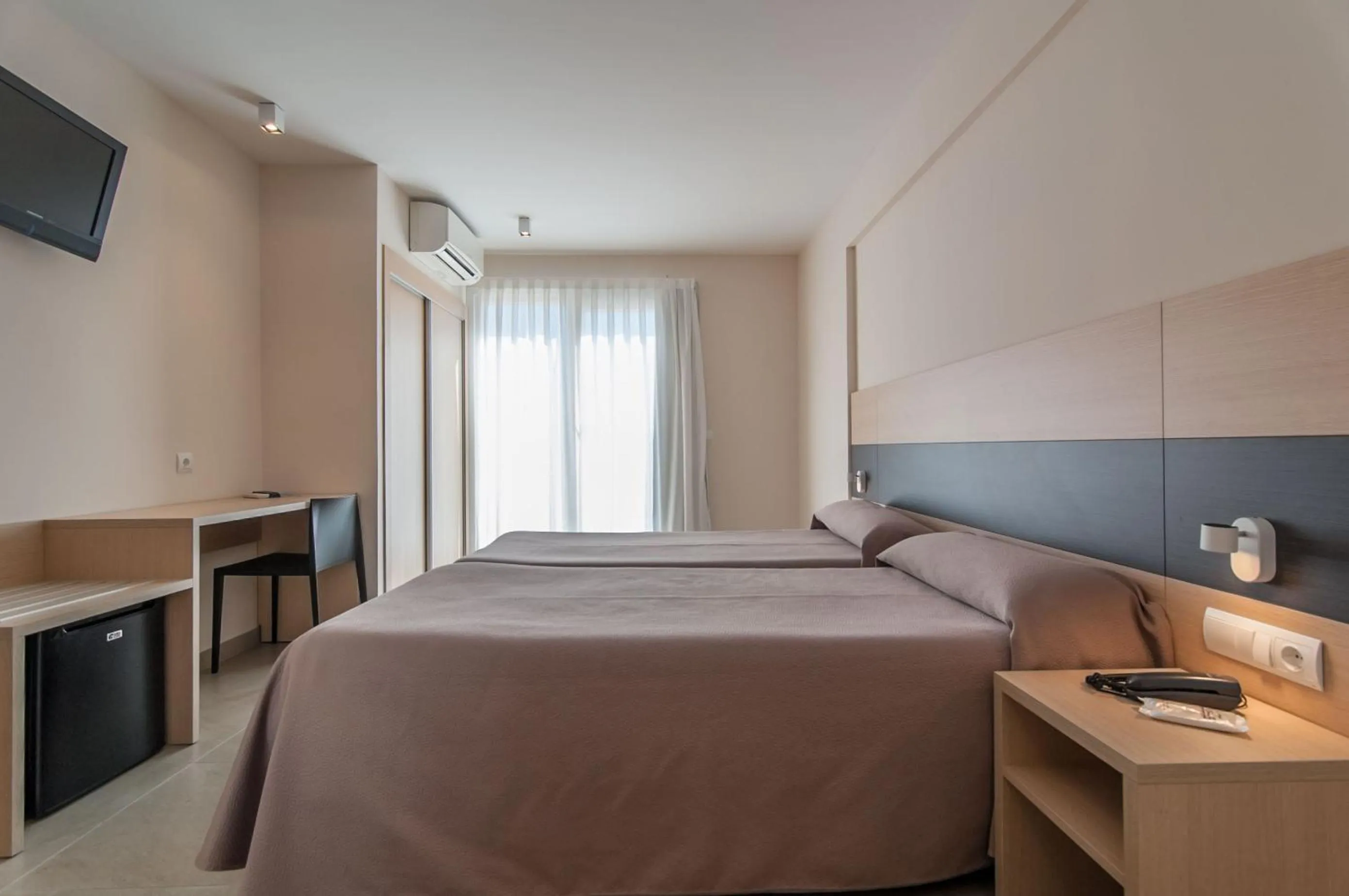 Photo of the whole room, Bed in Hotel San Luis