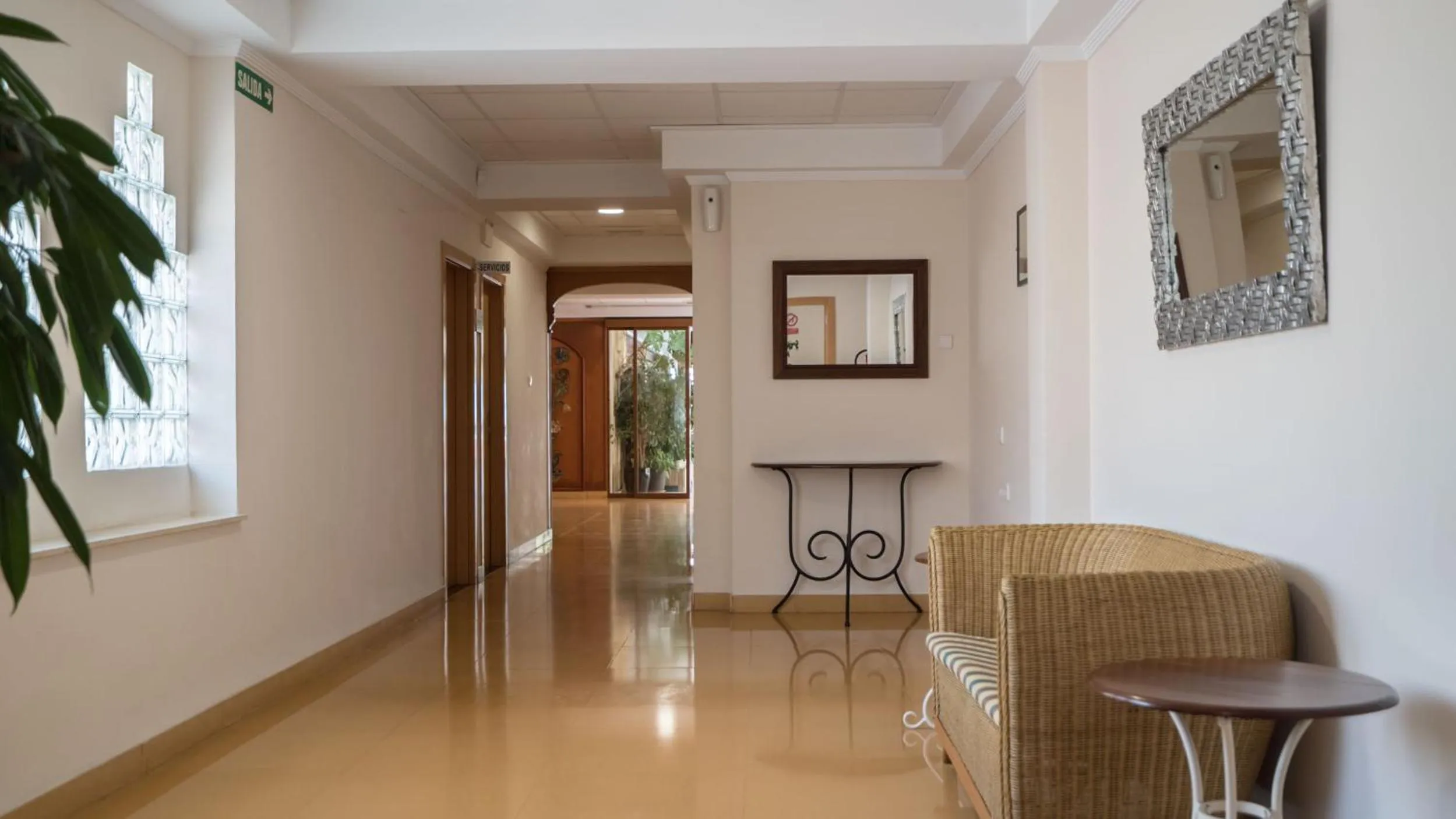 Lobby or reception in Hotel San Luis