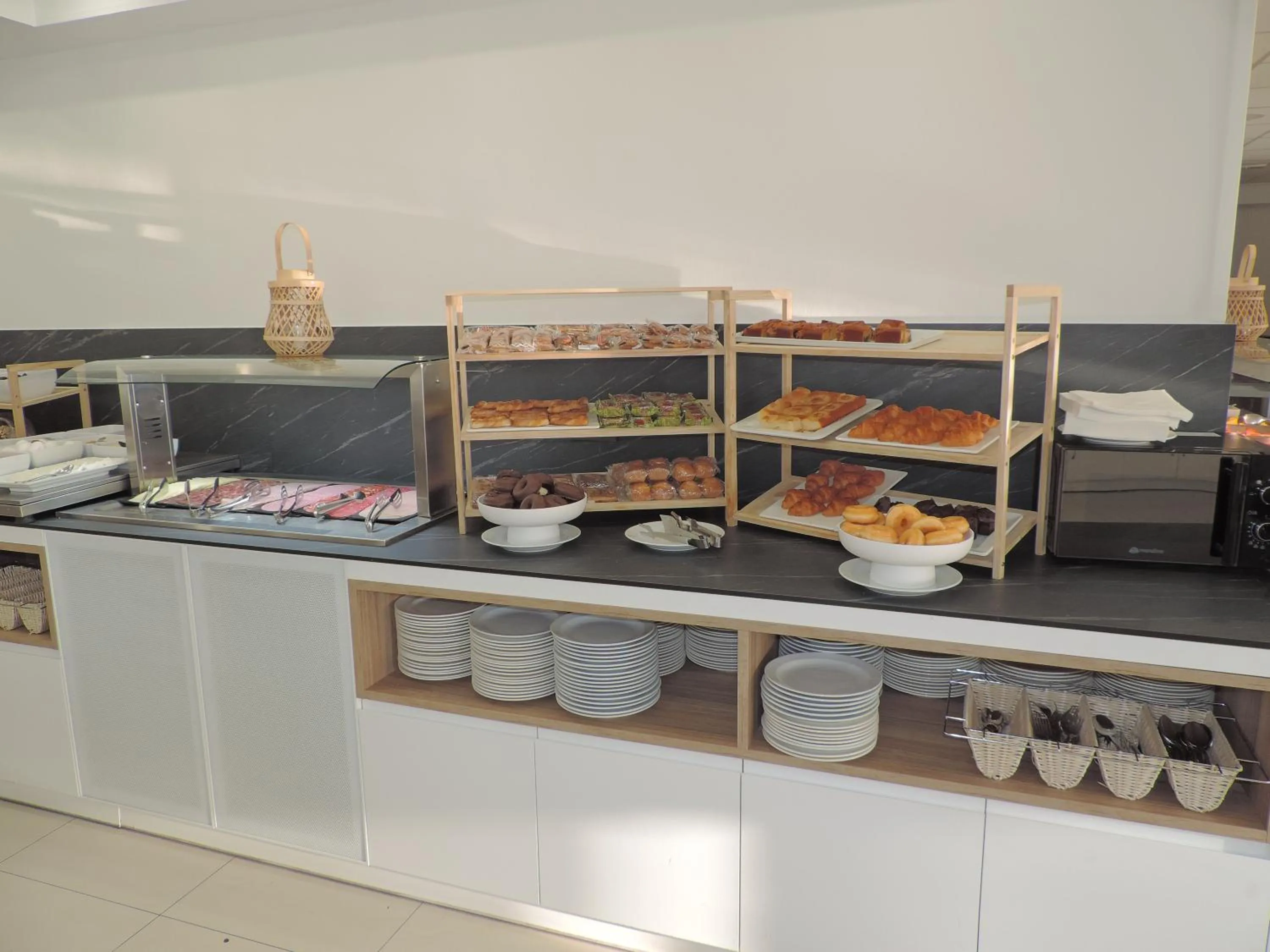 Food and drinks in Hotel San Luis