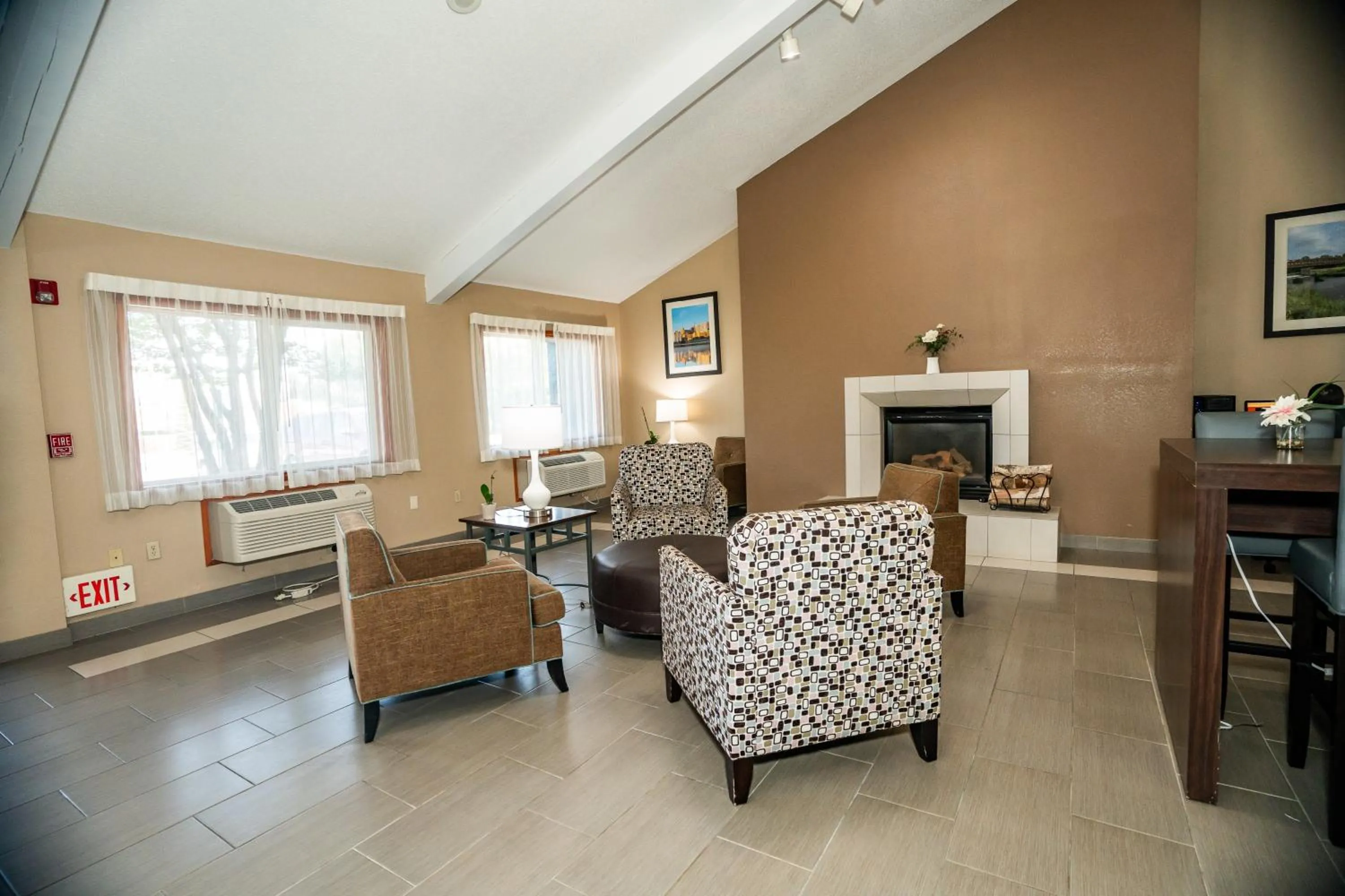 Seating area in Quality Inn near Medical Center