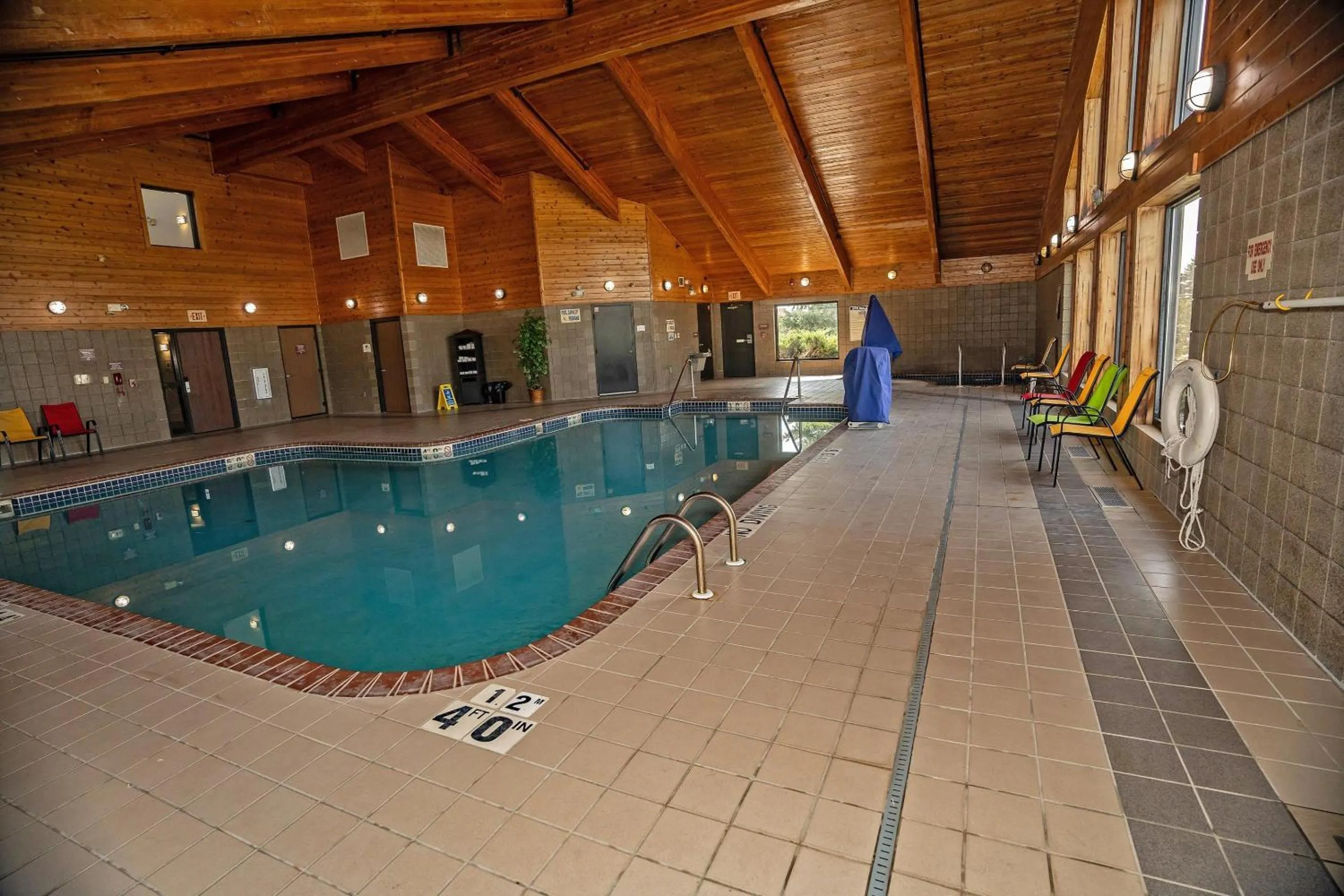 Swimming pool in Quality Inn near Medical Center
