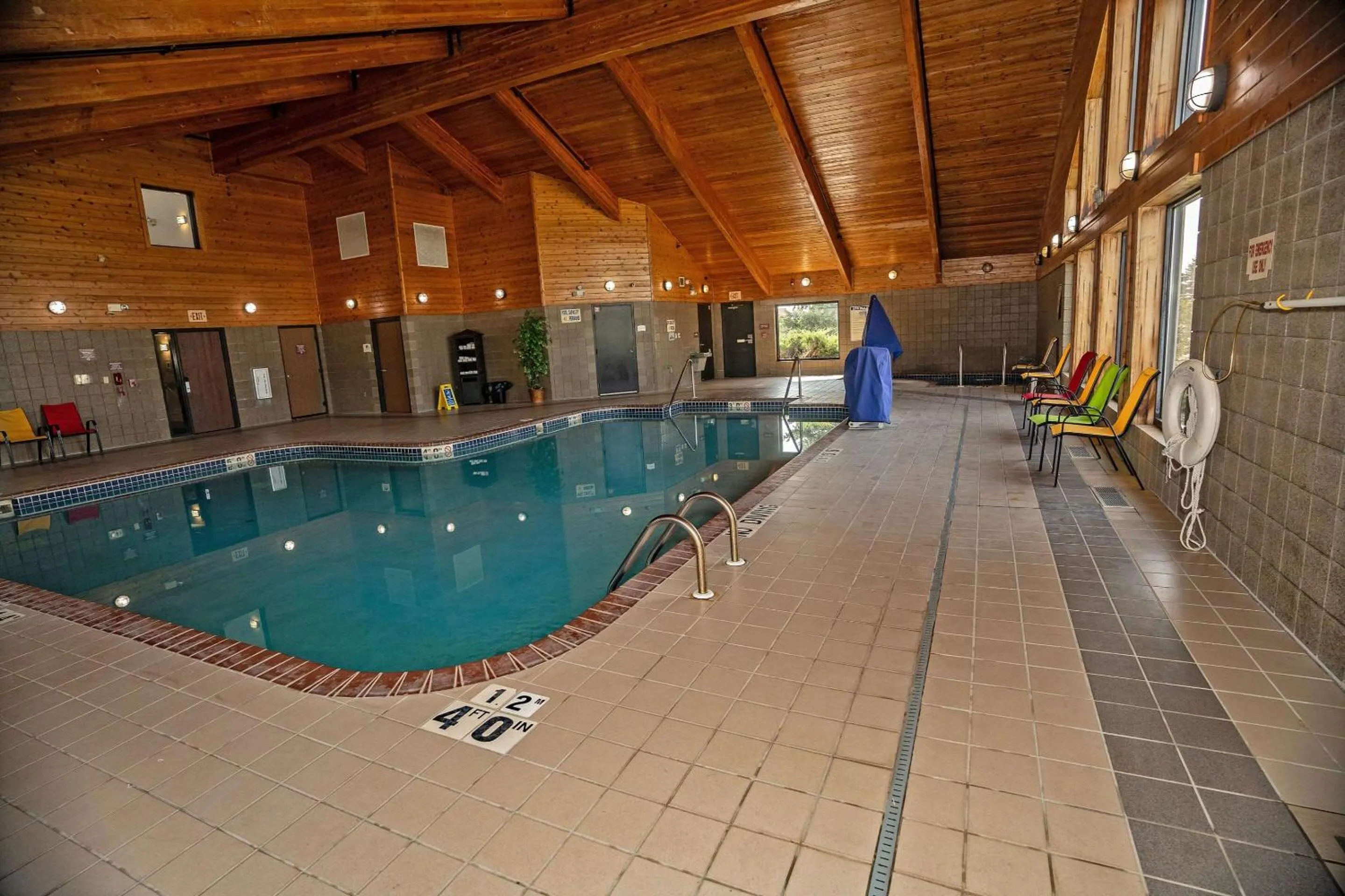 Swimming pool in Quality Inn near Medical Center