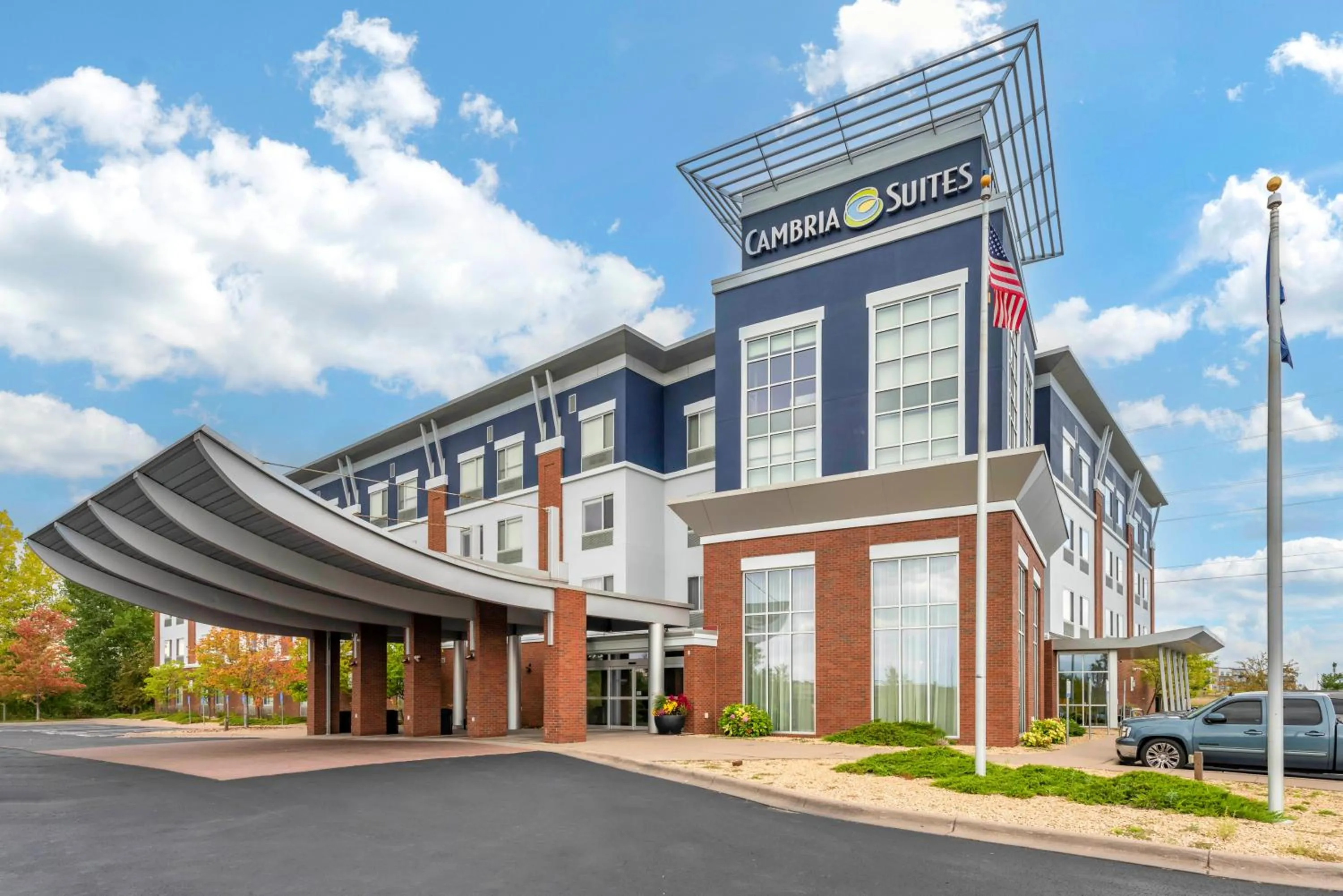 Property building in Cambria Hotel Minneapolis Maple Grove