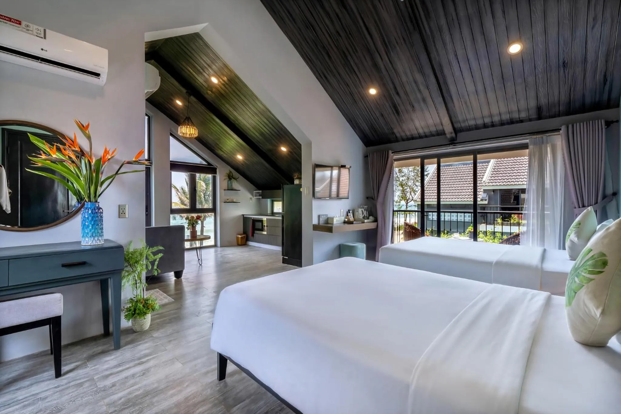 Photo of the whole room, Bed in Sea Lavie Boutique Resort & Spa