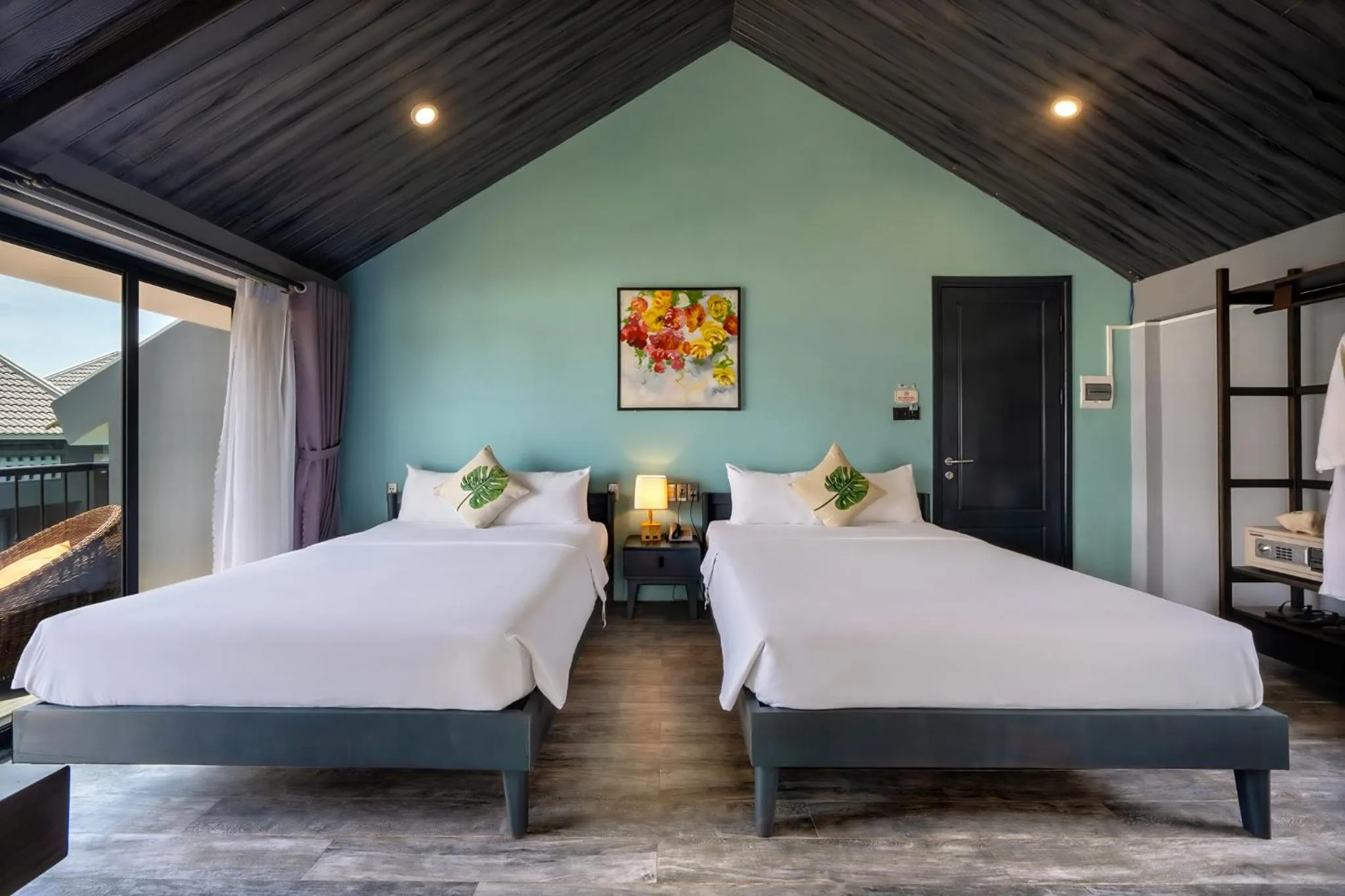 Bed in Sea Lavie Boutique Resort & Spa