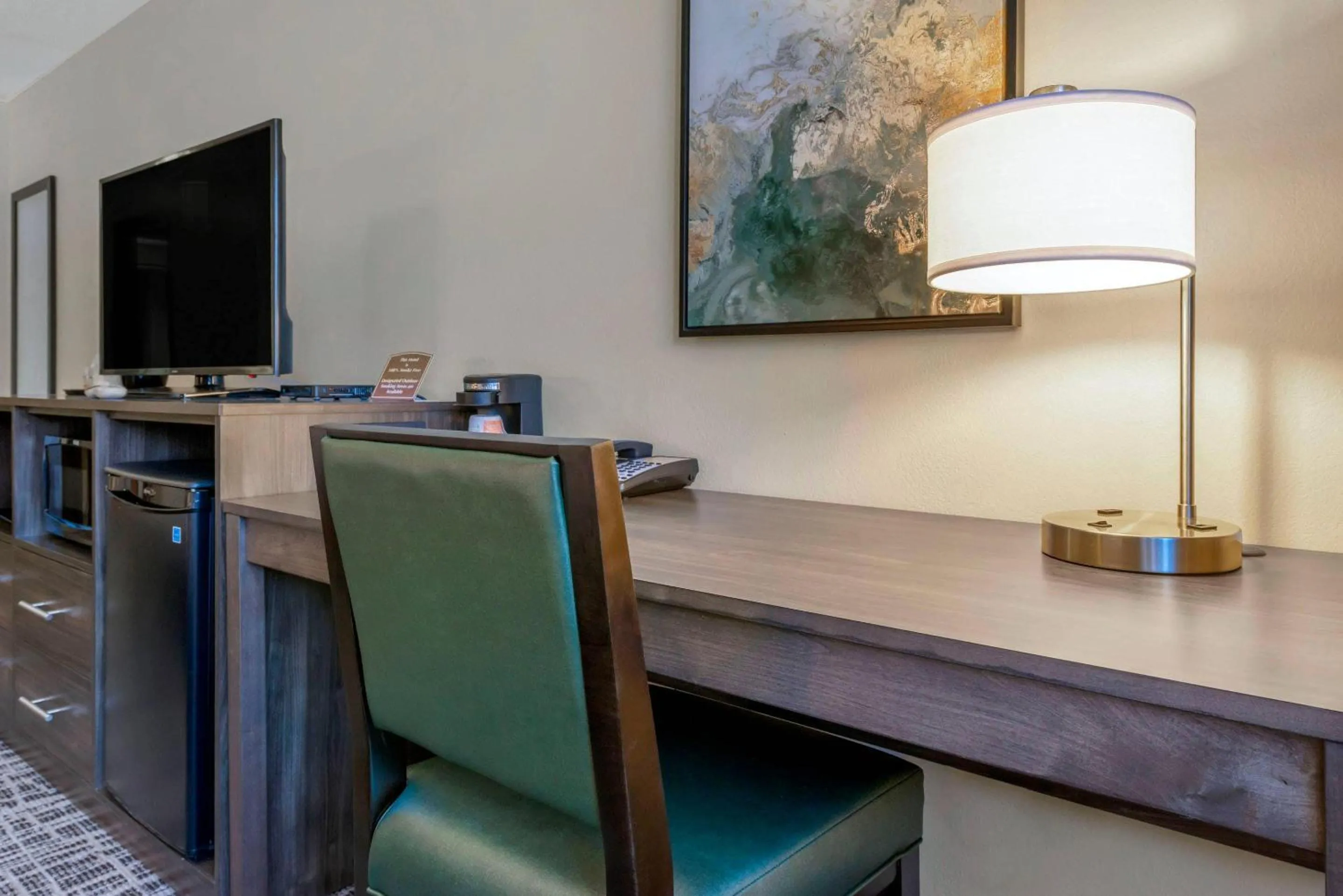 Bedroom in Quality Inn St Cloud West