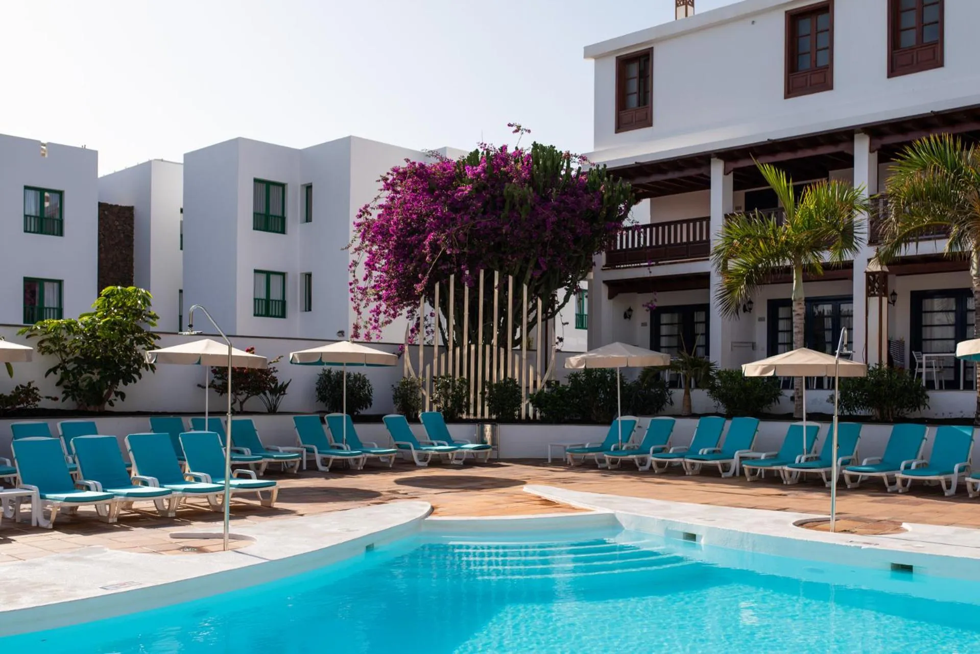 Property building in Nazaret Mansion