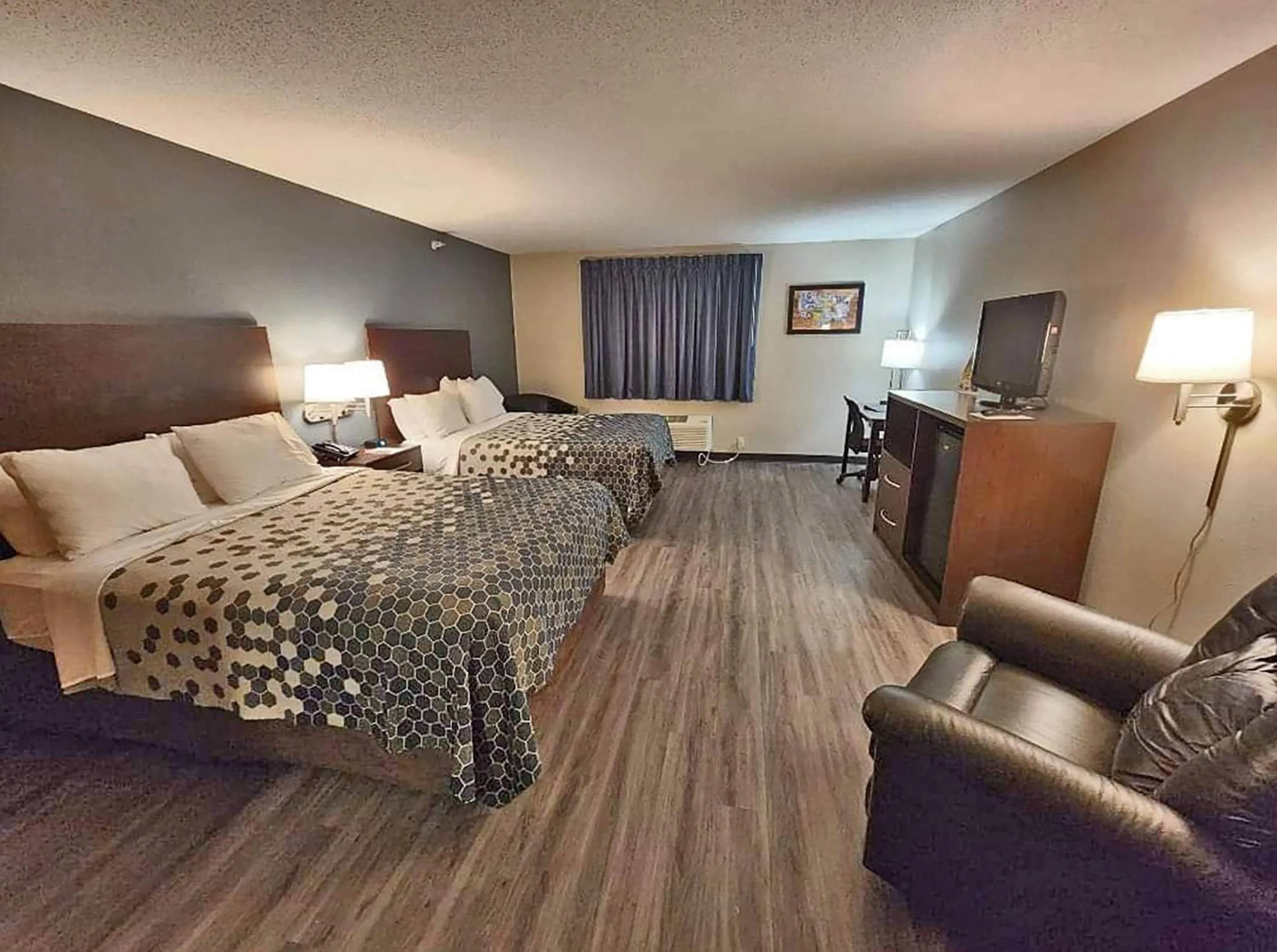 Bedroom, Bed in Econo Lodge Ortonville