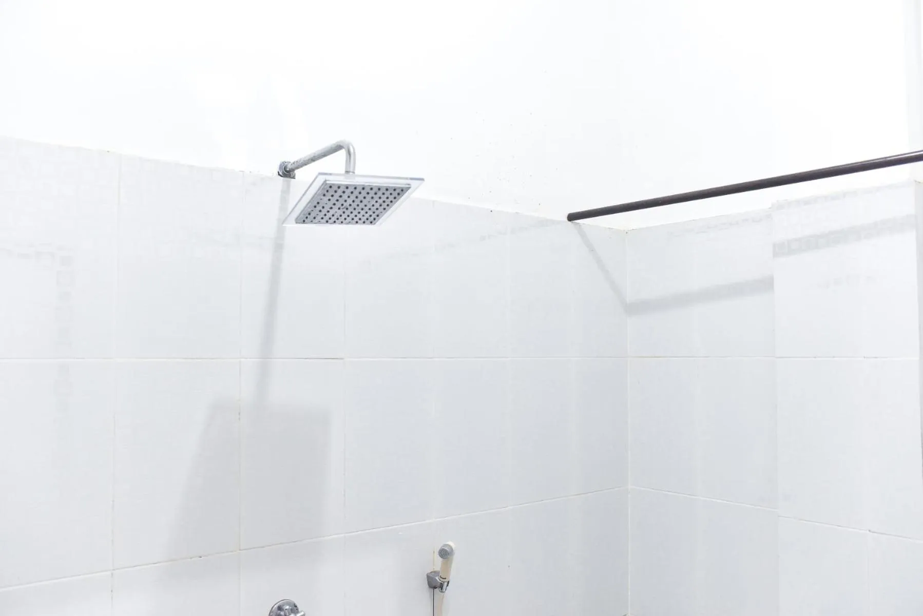 Bathroom in RedDoorz near Sultan Hasanuddin Airport 2 Makassar