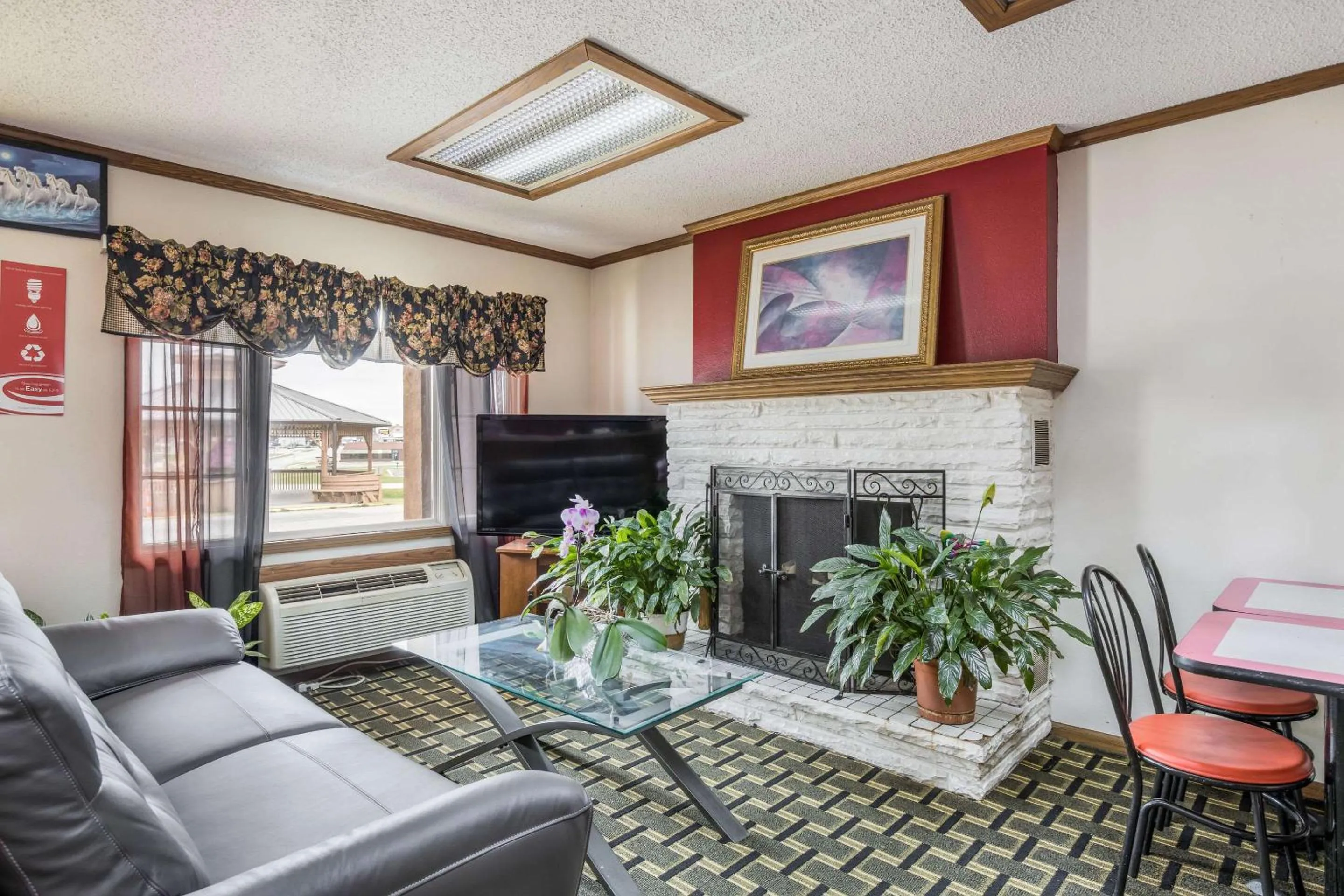 Lobby or reception in Econo Lodge Cameron