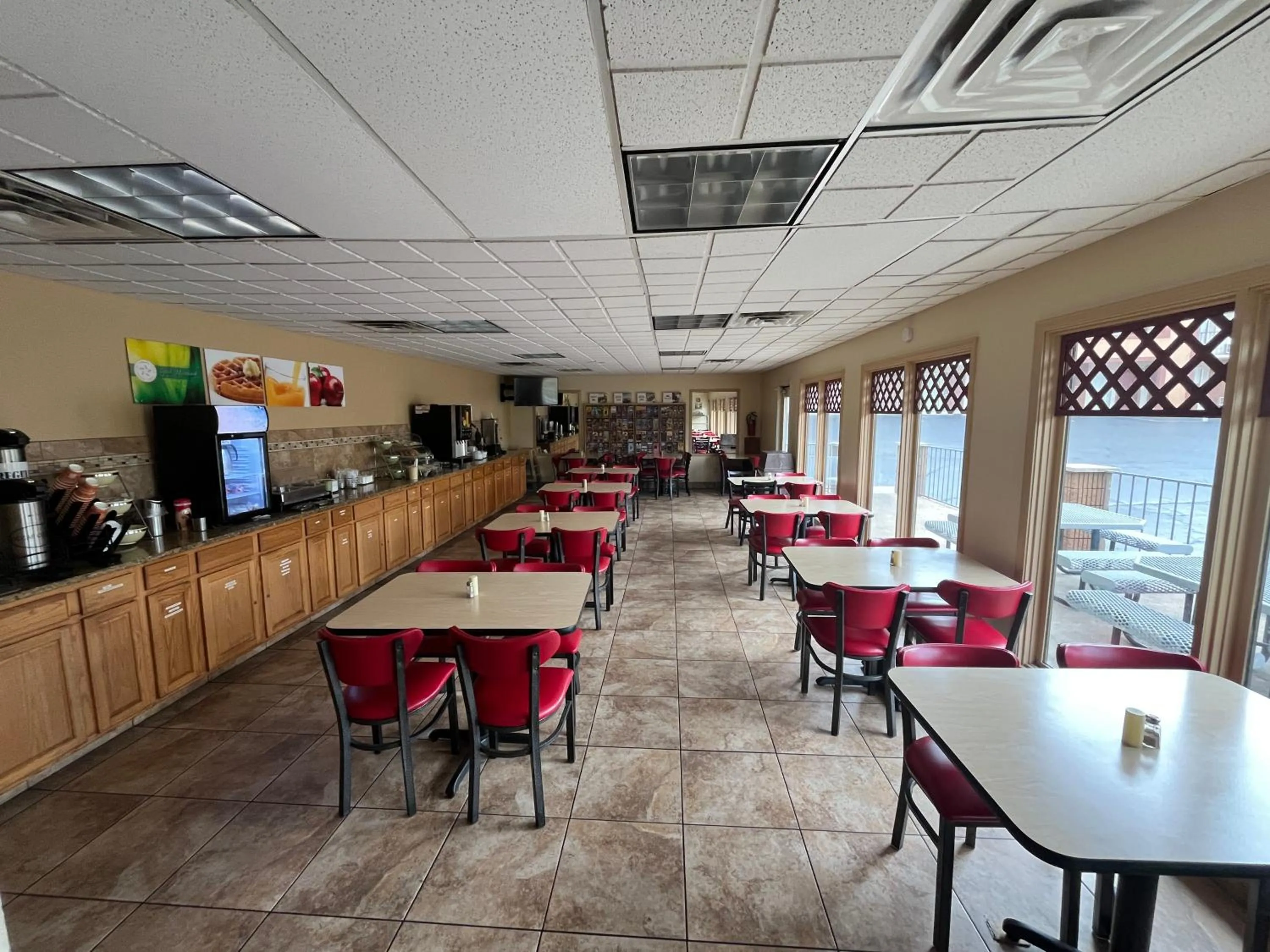 Breakfast in Quality Inn West-Branson Theatre District