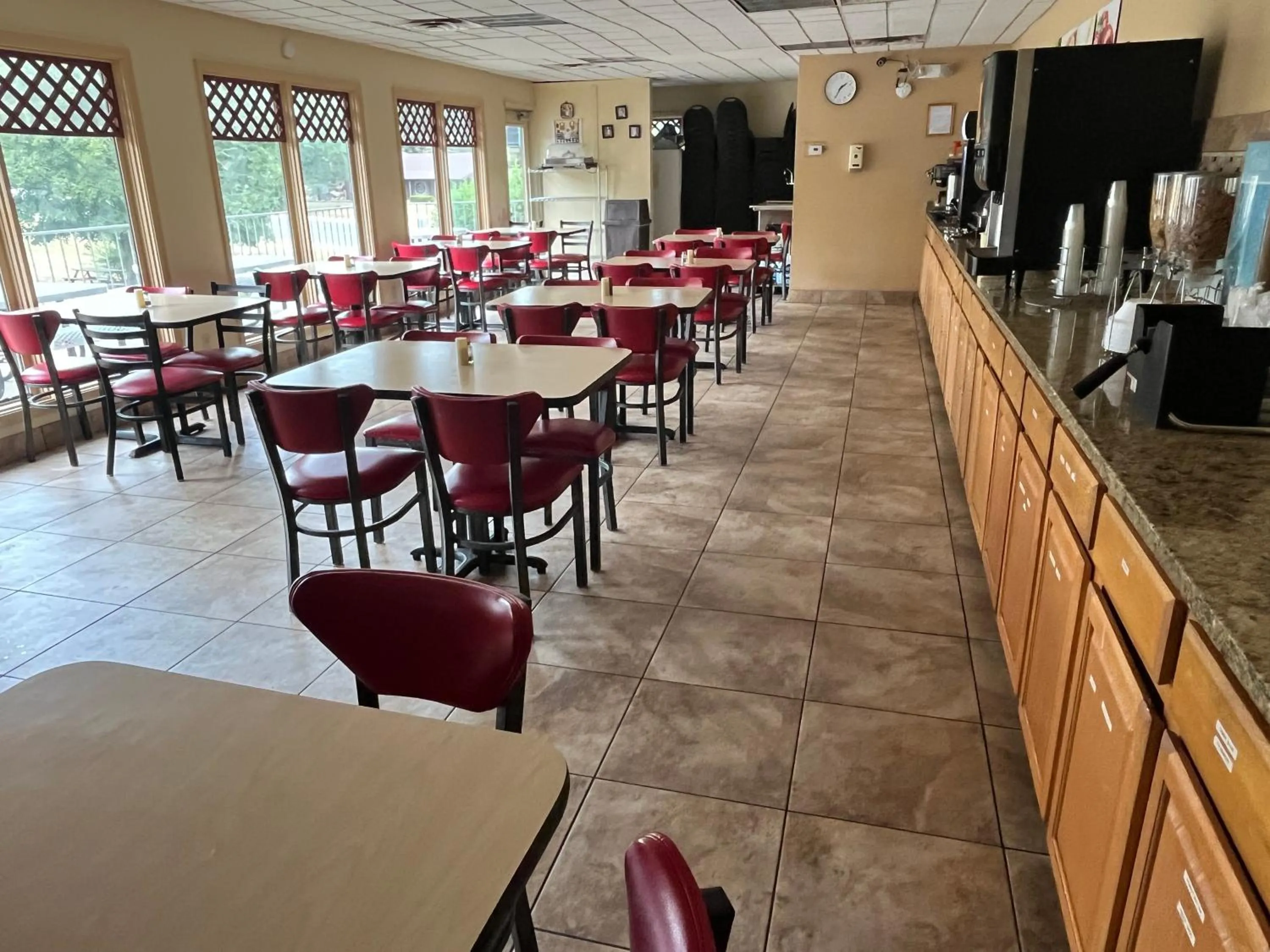 Breakfast in Quality Inn West-Branson Theatre District