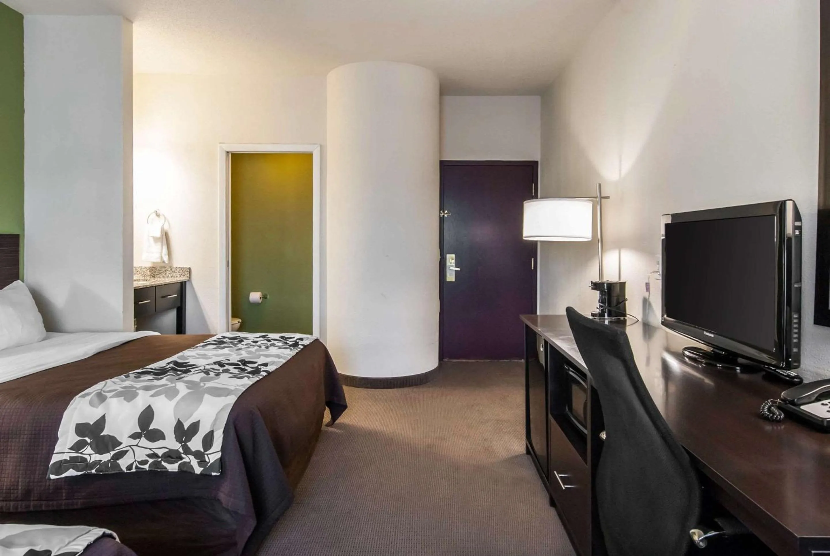 Photo of the whole room, Bed in Sleep Inn