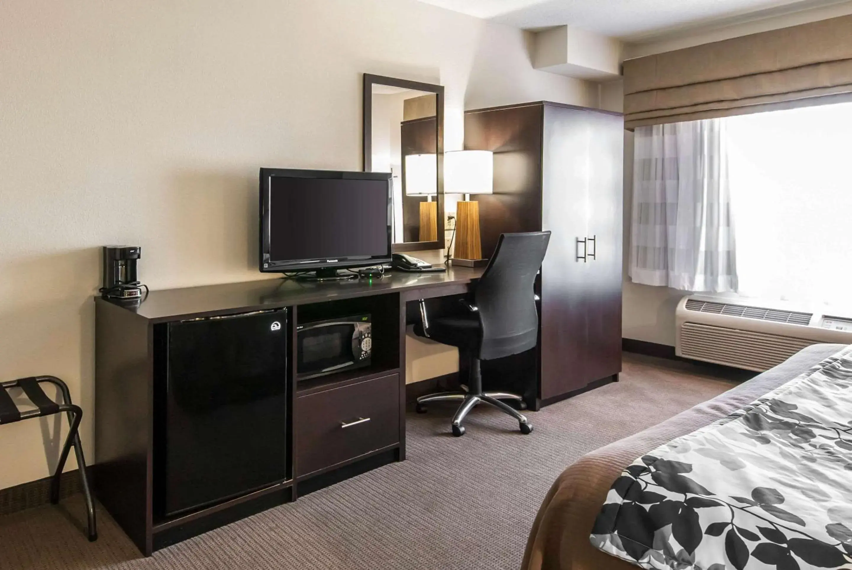 Queen Room - Accessible/Nonsmoking in Sleep Inn Queen Room - Accessible/Nonsmoking in Sleep Inn