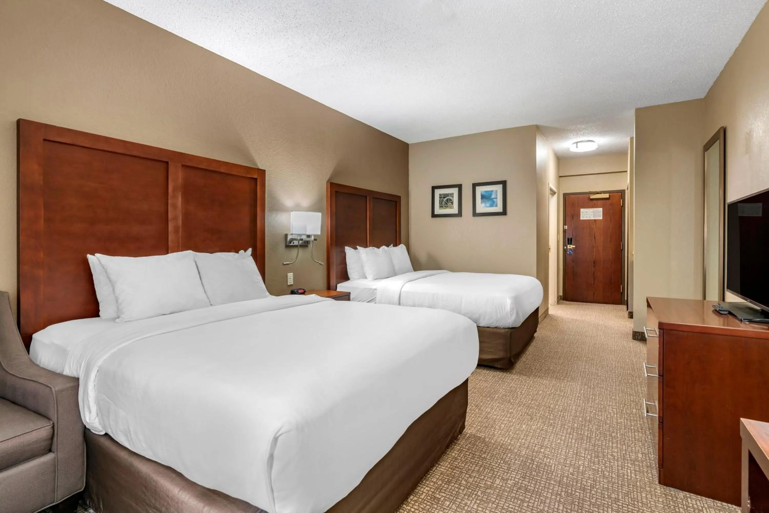 Bedroom, Bed in Comfort Inn & Suites St Louis-O'Fallon