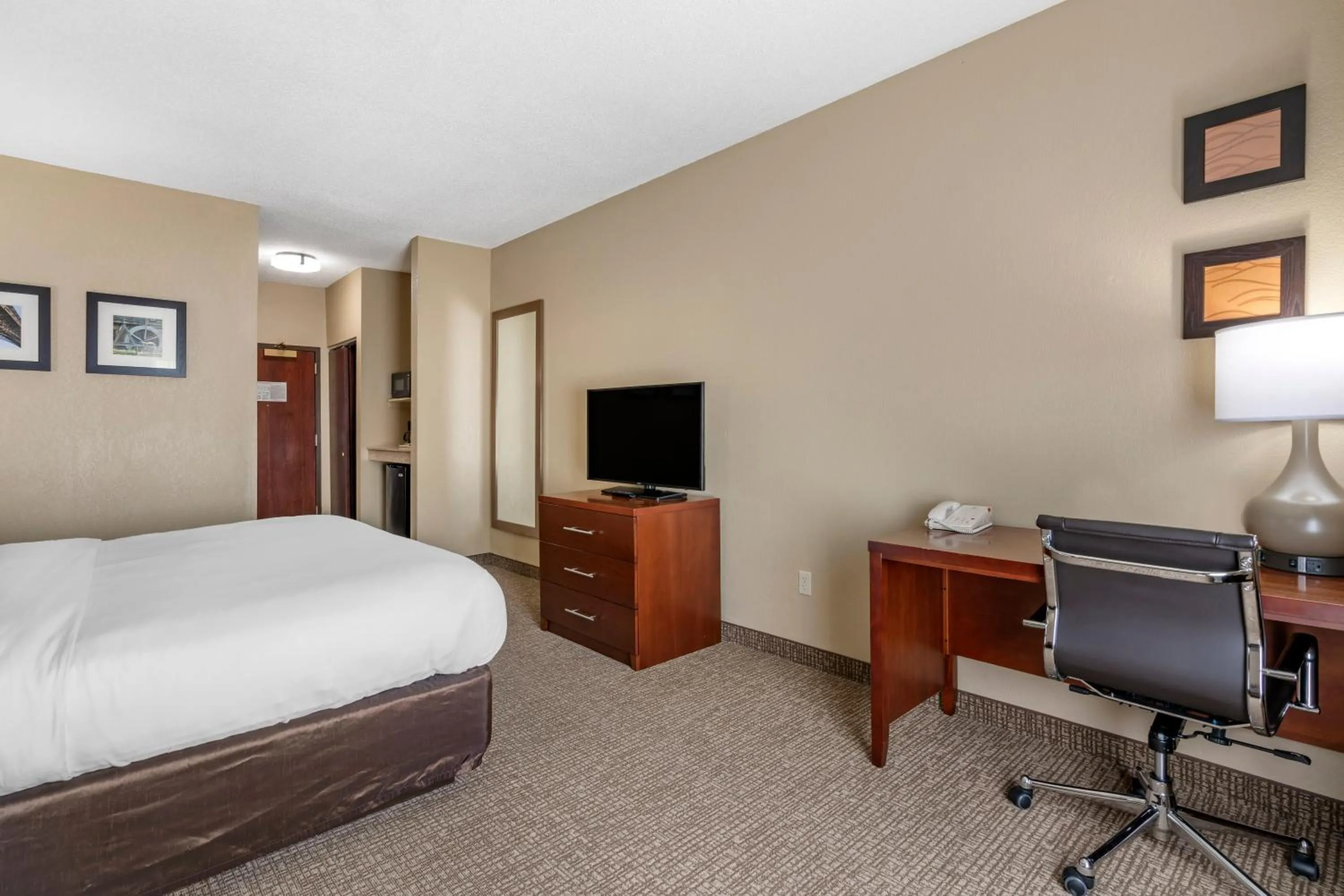 Bedroom, Bed in Comfort Inn & Suites St Louis-O'Fallon