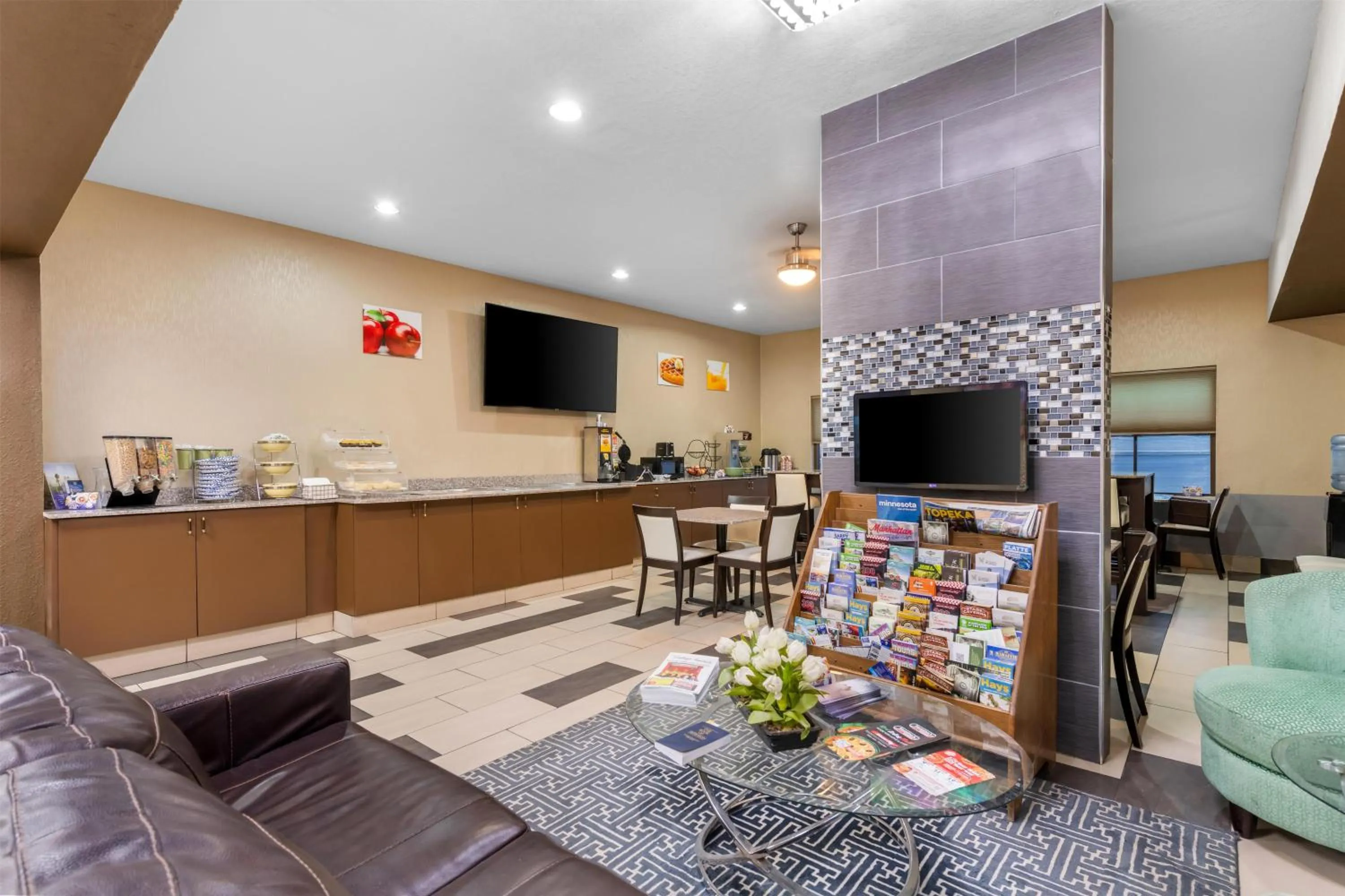 Lobby or reception in Red Lion Inn & Suites Blue Springs