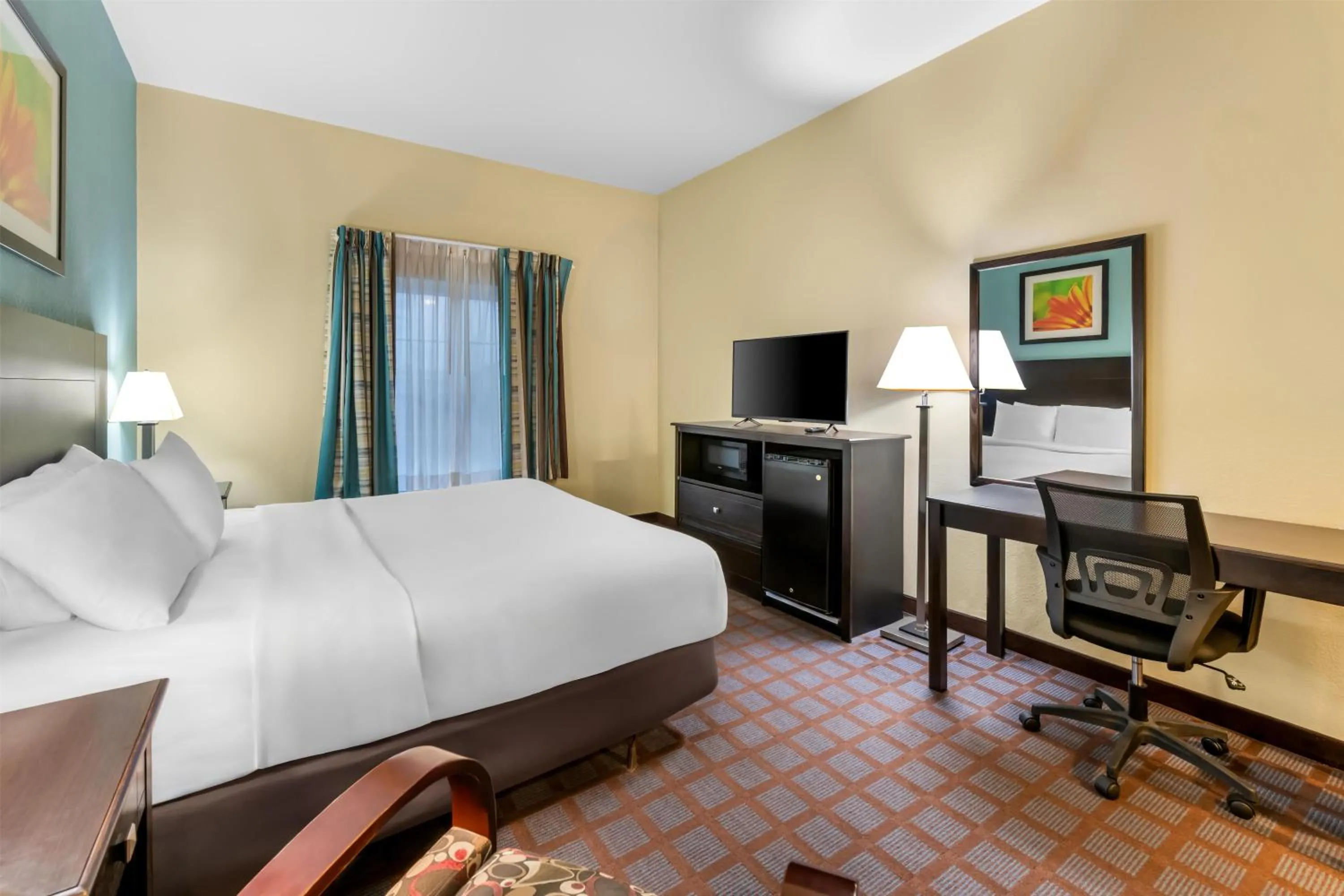 Bedroom, Bed in Red Lion Inn & Suites Blue Springs