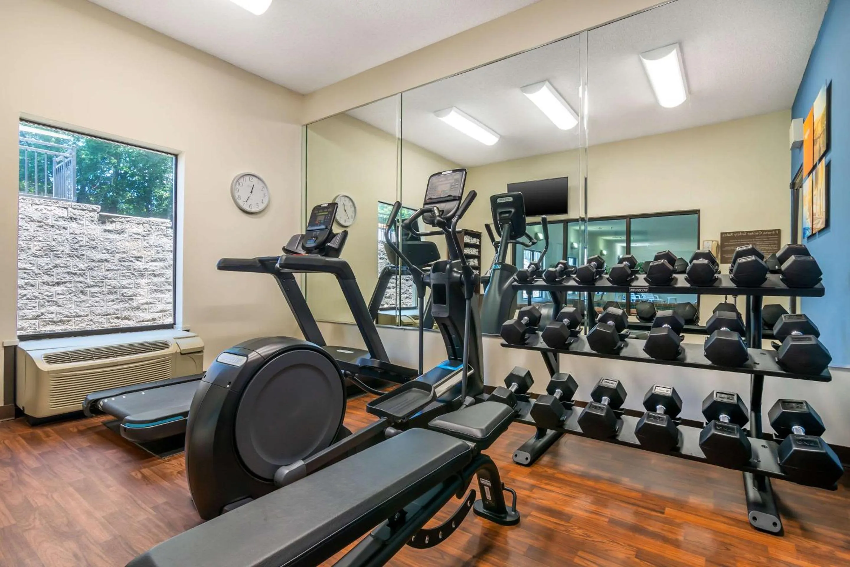 Fitness centre/facilities in Comfort Suites - Jefferson City