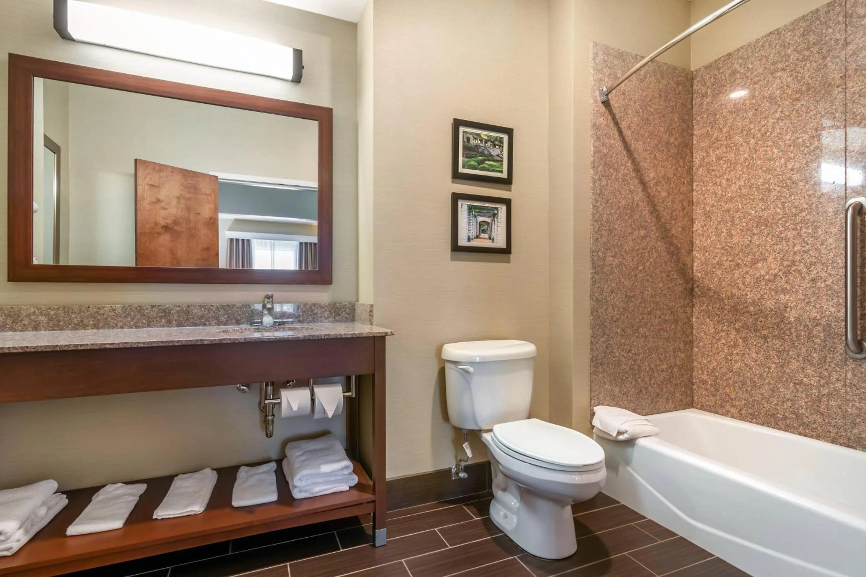 Bedroom in Comfort Suites - Jefferson City