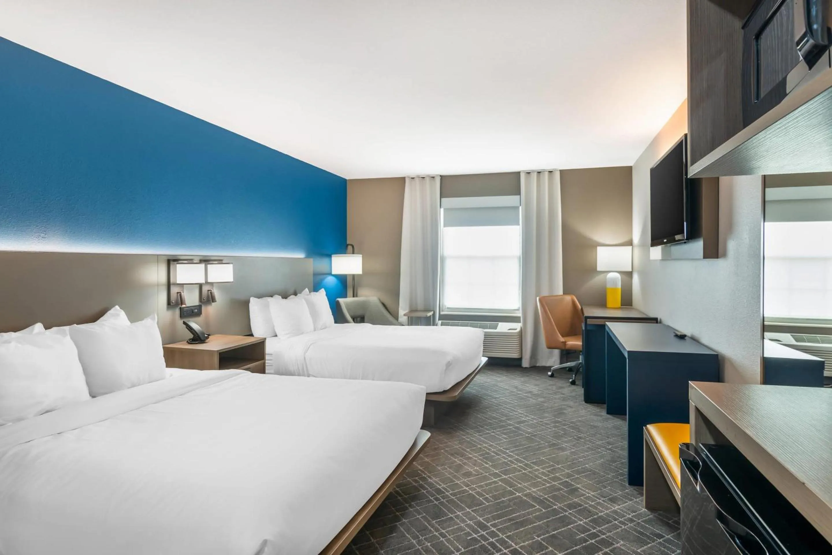 Bedroom, Bed in Comfort Inn & Suites Chesterfield - St Louis