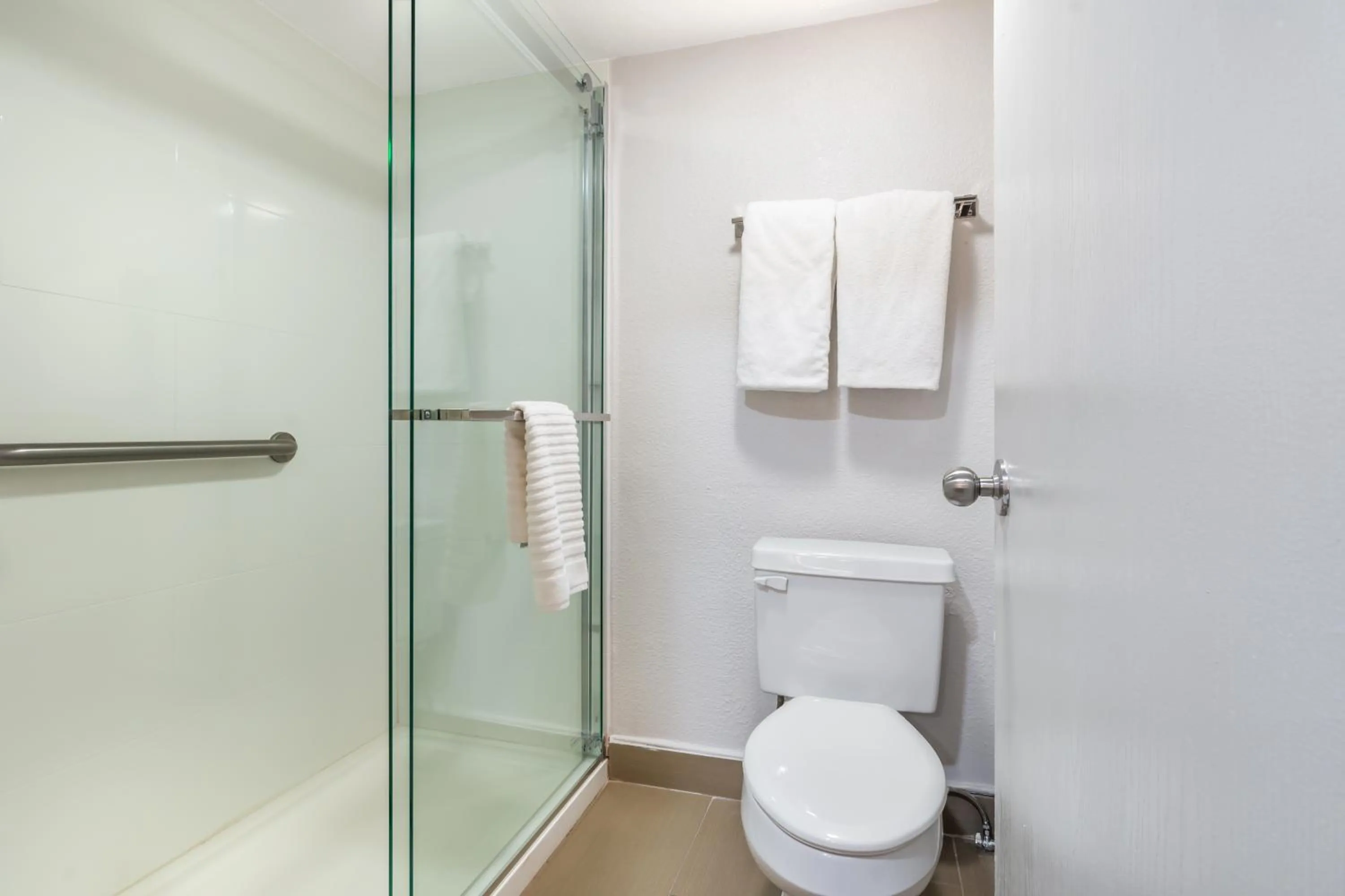 Shower in Comfort Inn & Suites Chesterfield - St Louis
