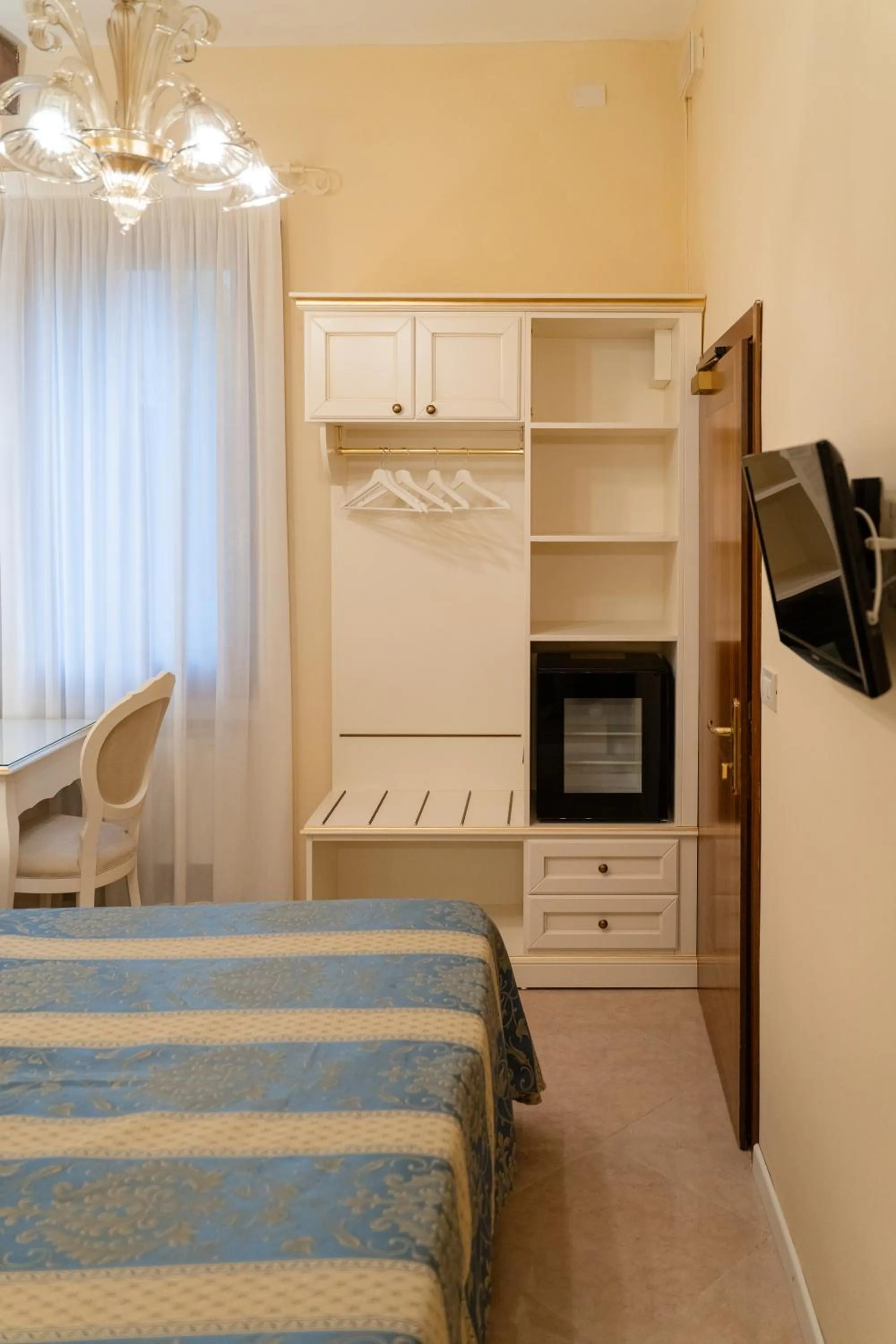 Bedroom, Bed in Hotel Tivoli