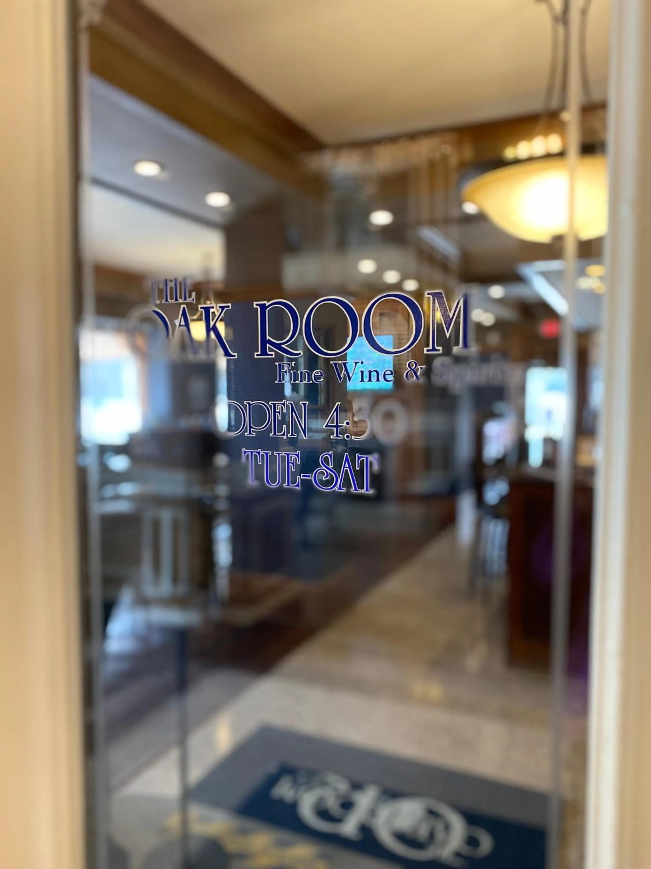 Lounge or bar in Hotel Bothwell Sedalia Central District, an Ascend Collection Hotel