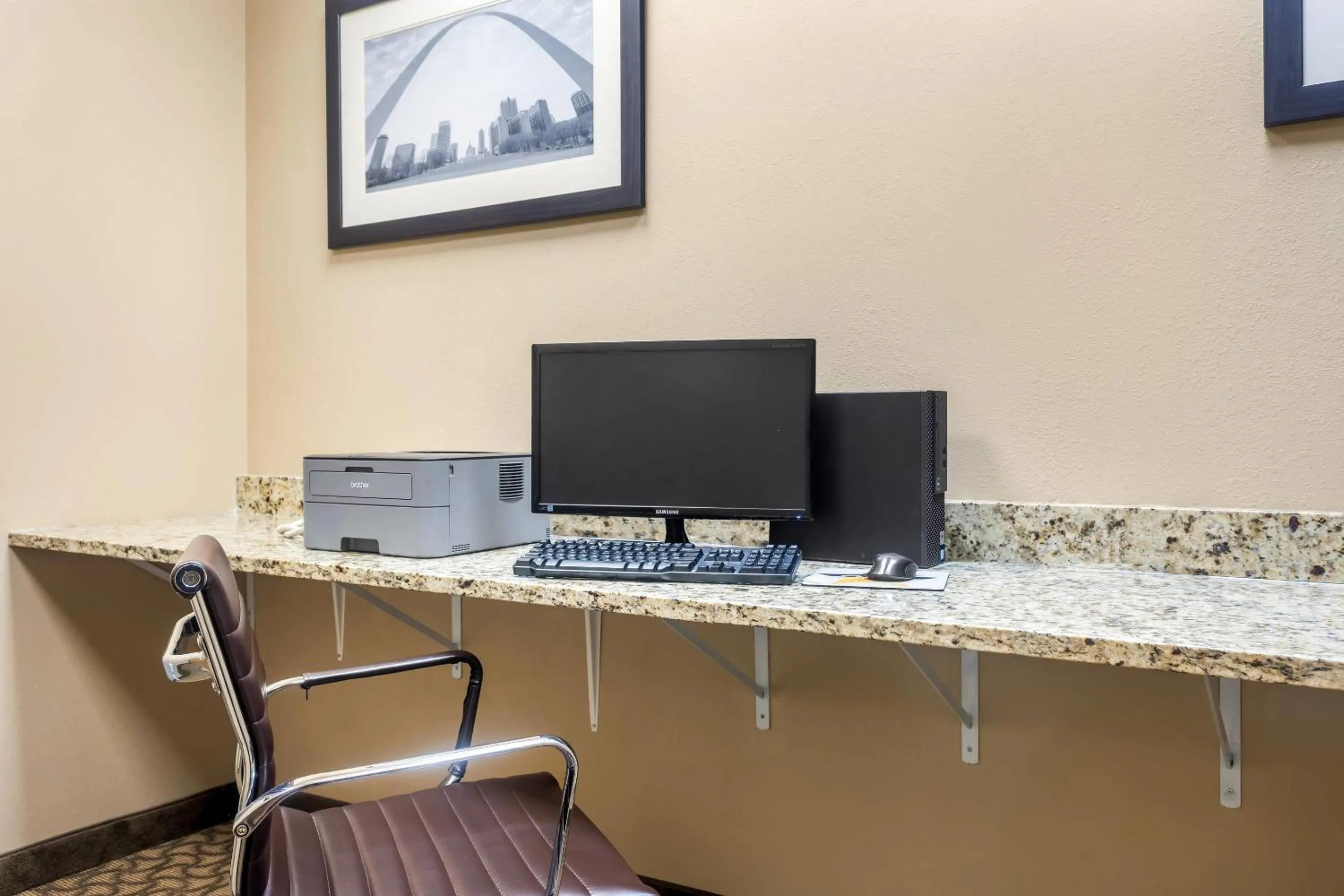 Business facilities in Comfort Inn & Suites Sikeston I-55
