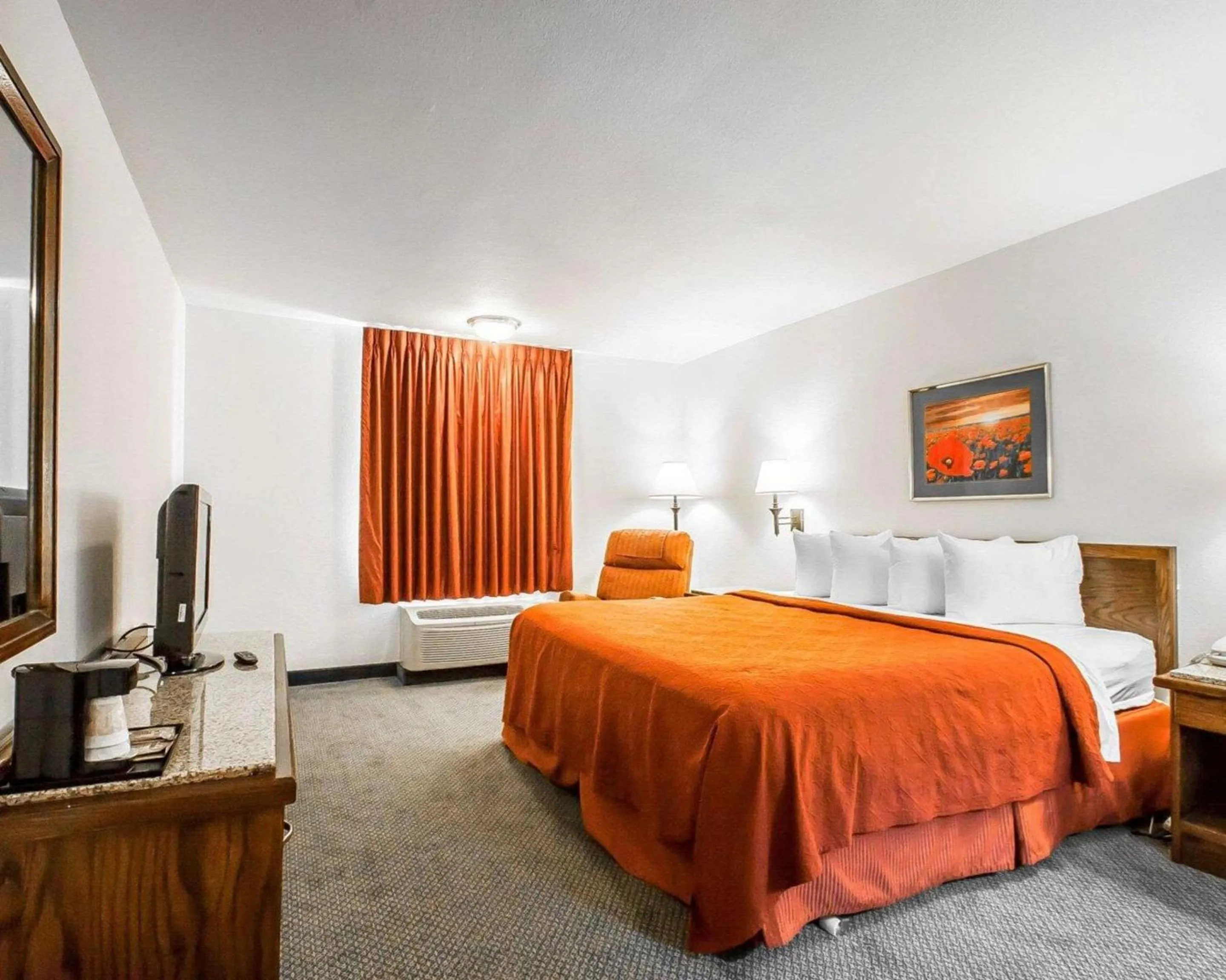 Photo of the whole room in Quality Inn & Suites North