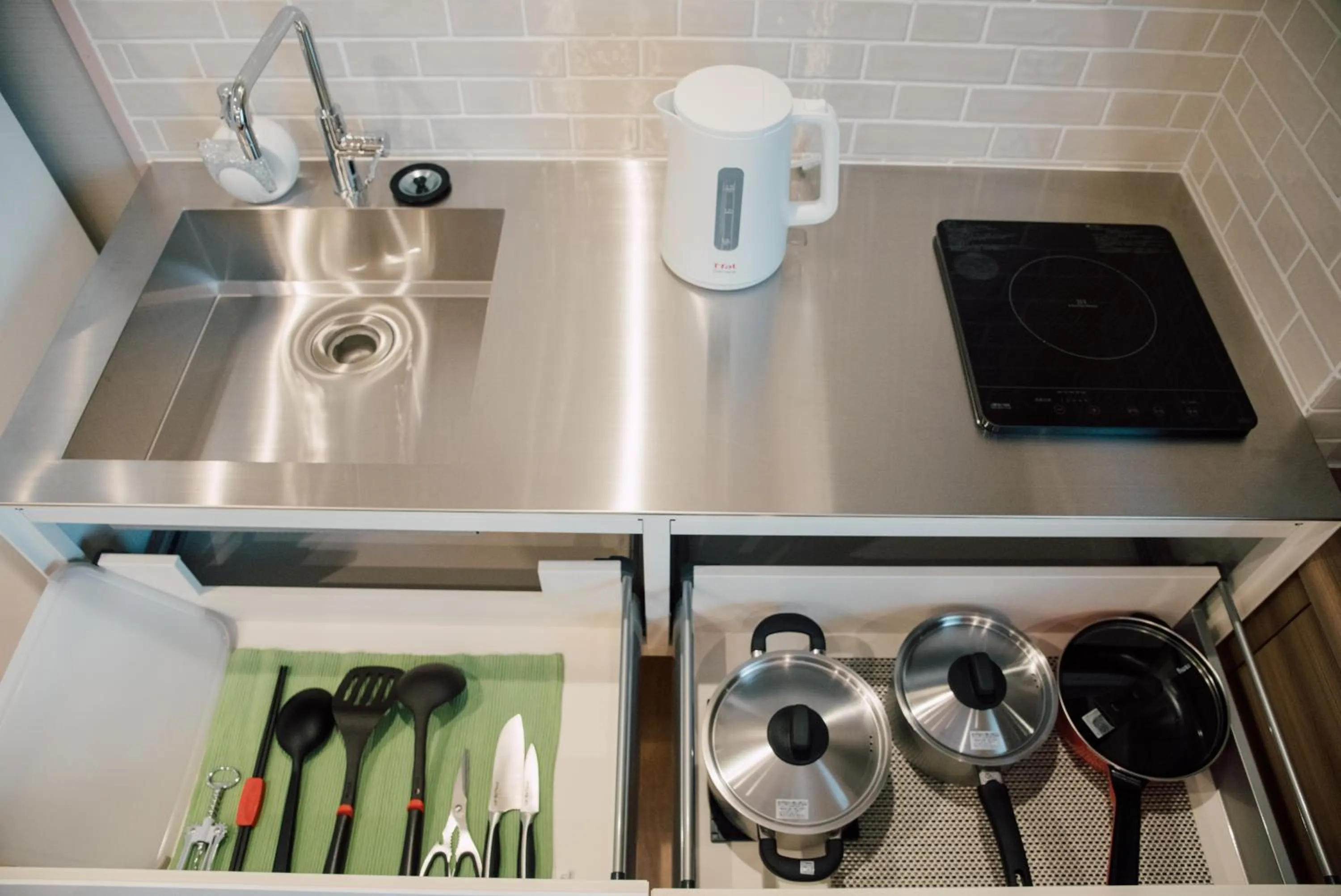 Kitchen or kitchenette in ホテル天使館 久茂地 -Tenshi-Kan-