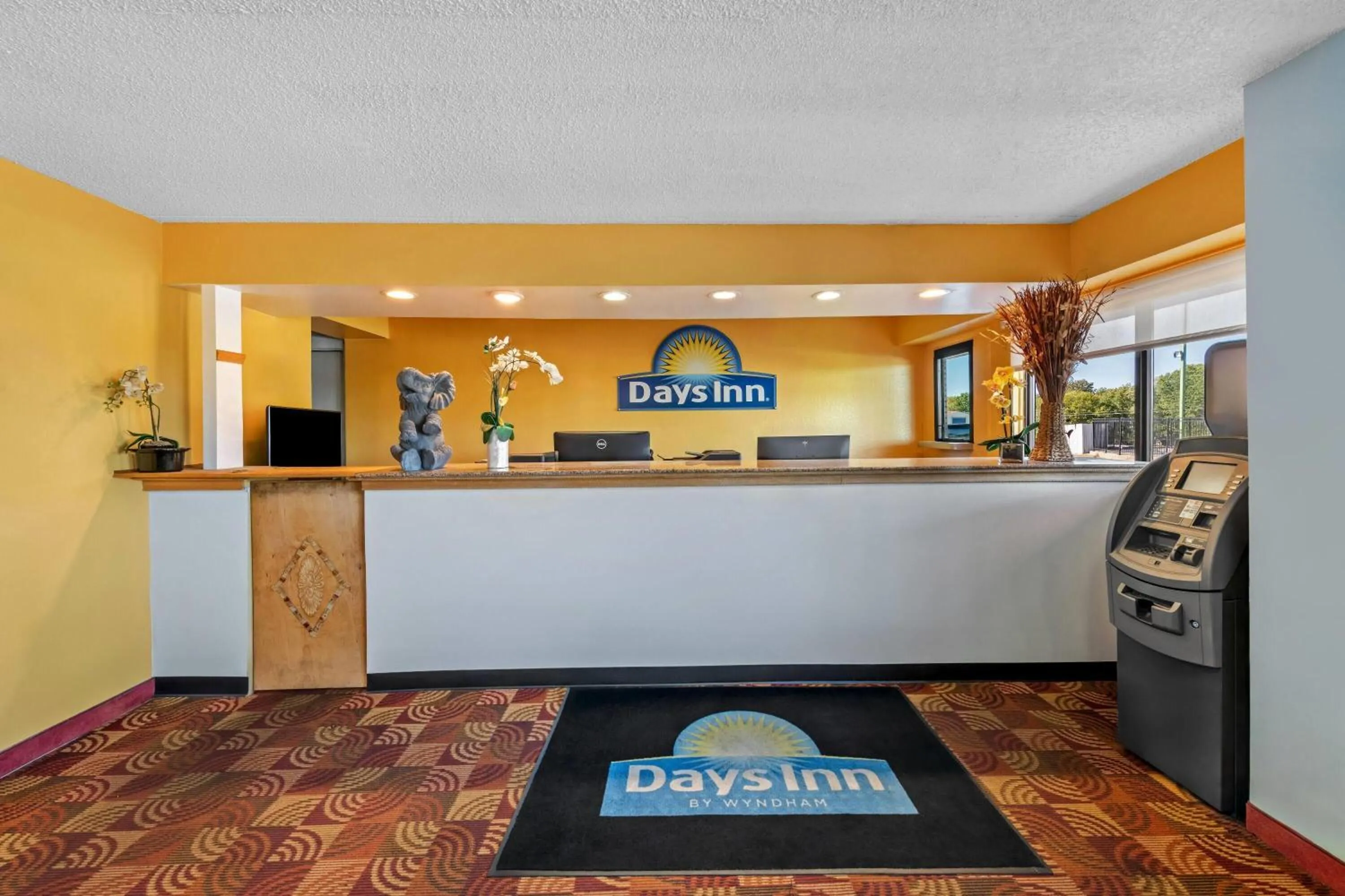 Lobby or reception in Days Inn by Wyndham Independence