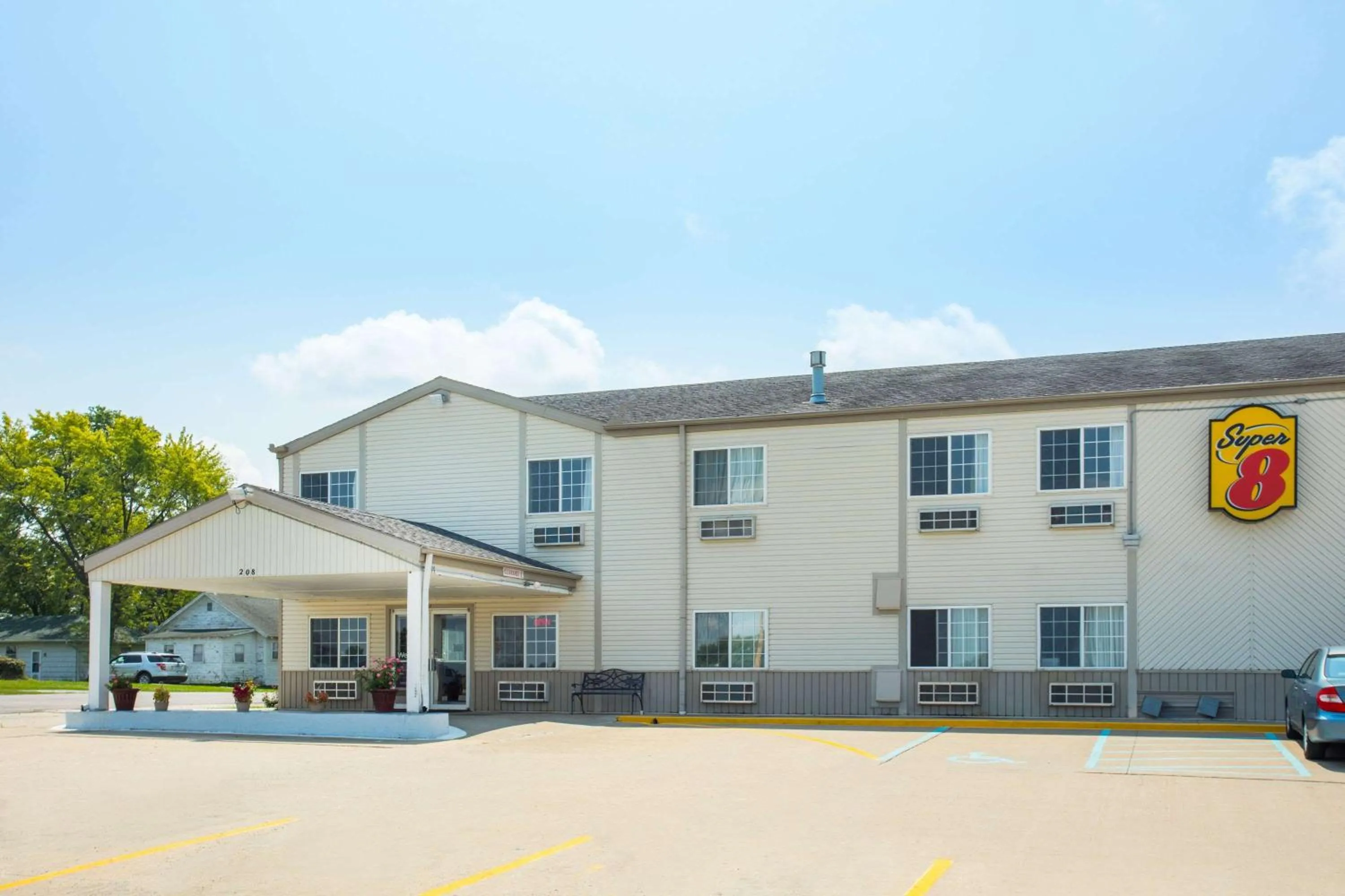 Property building in Super 8 by Wyndham Sweet Springs