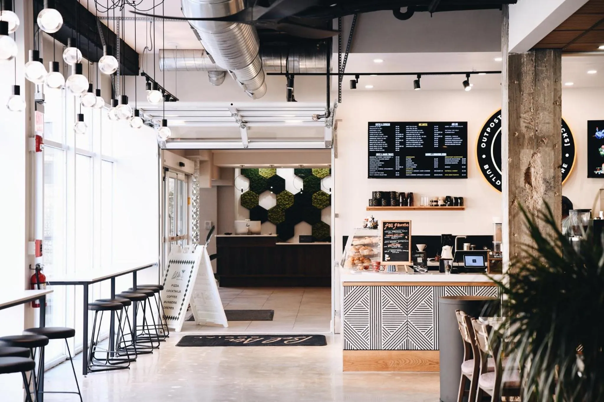 Coffee/tea facilities in Hotel Indigo Saint Louis Central West End by IHG