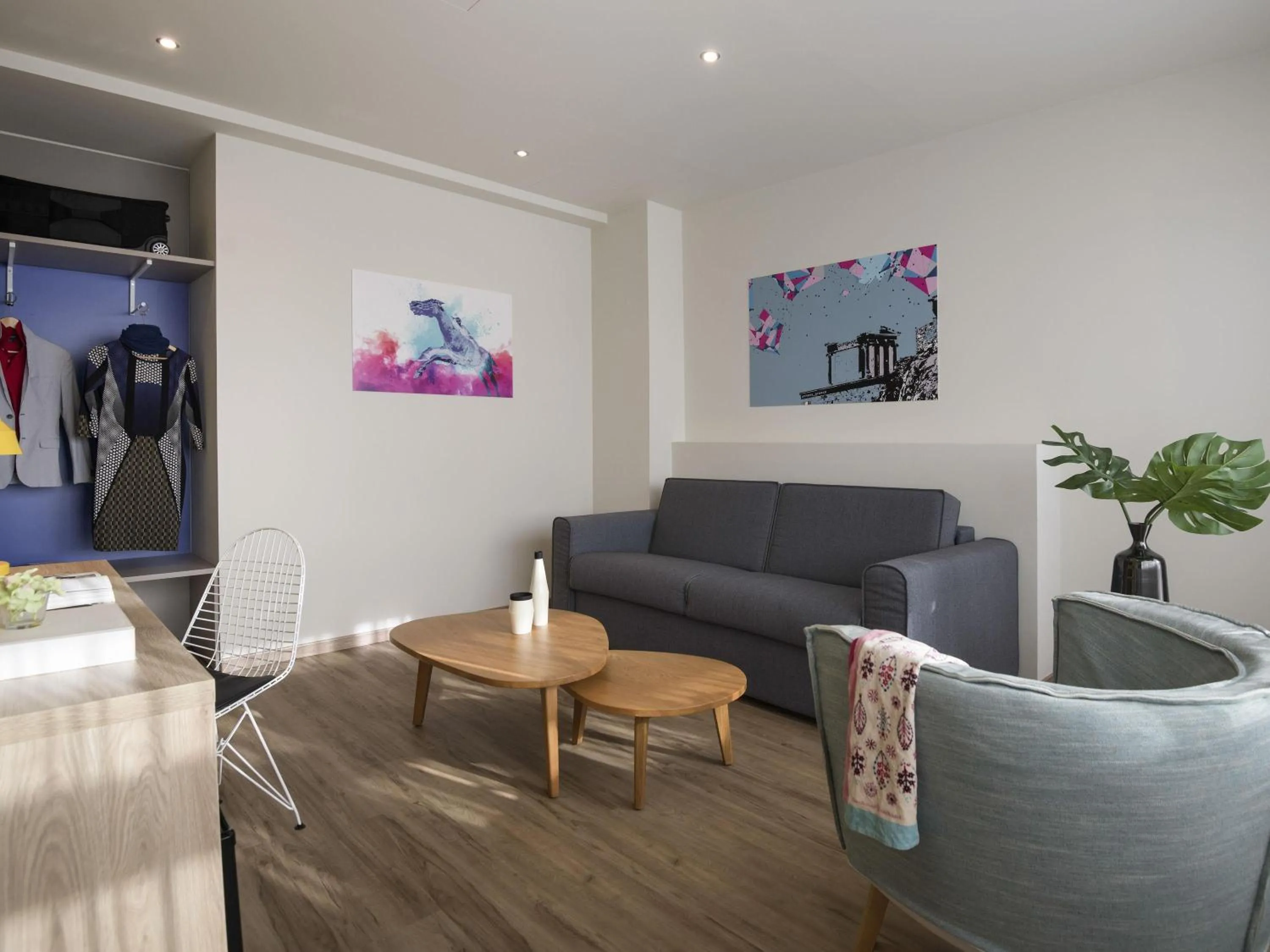 Bedroom in ibis Styles Athens Routes